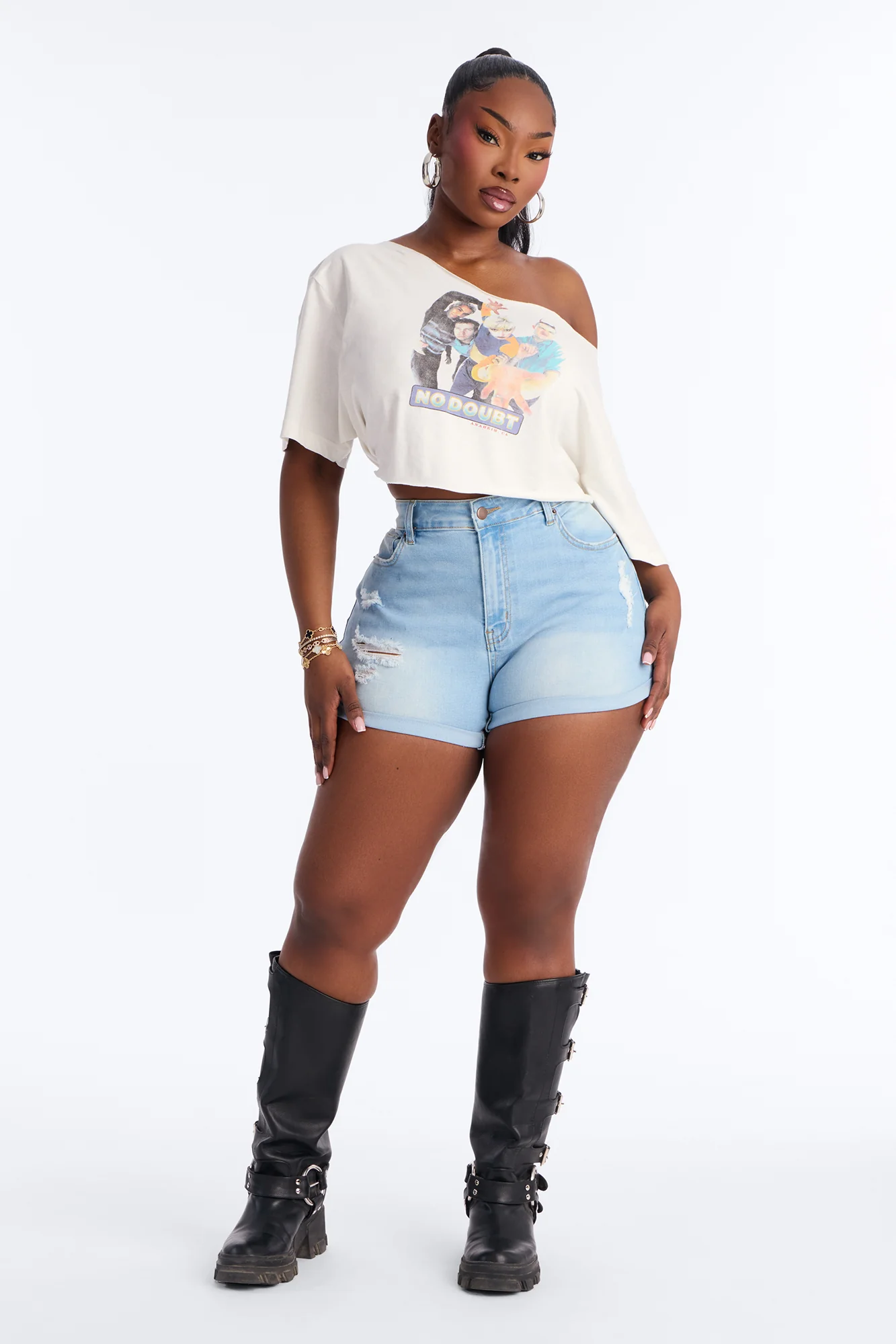 90s Mom Stretch Ripped Denim Shorts - Light Blue Wash - Image 6
