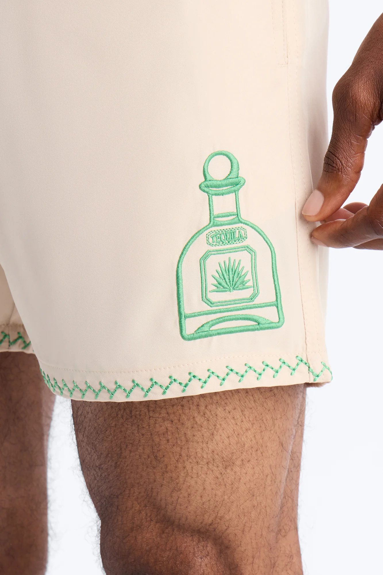 Agave Palm Embroidered Swim Trunk 7″ - Off White - Image 3