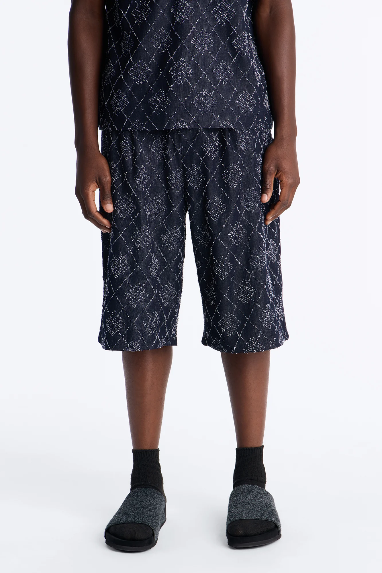 Baggy Diamond Frayed Jacquard Long Short - Navy