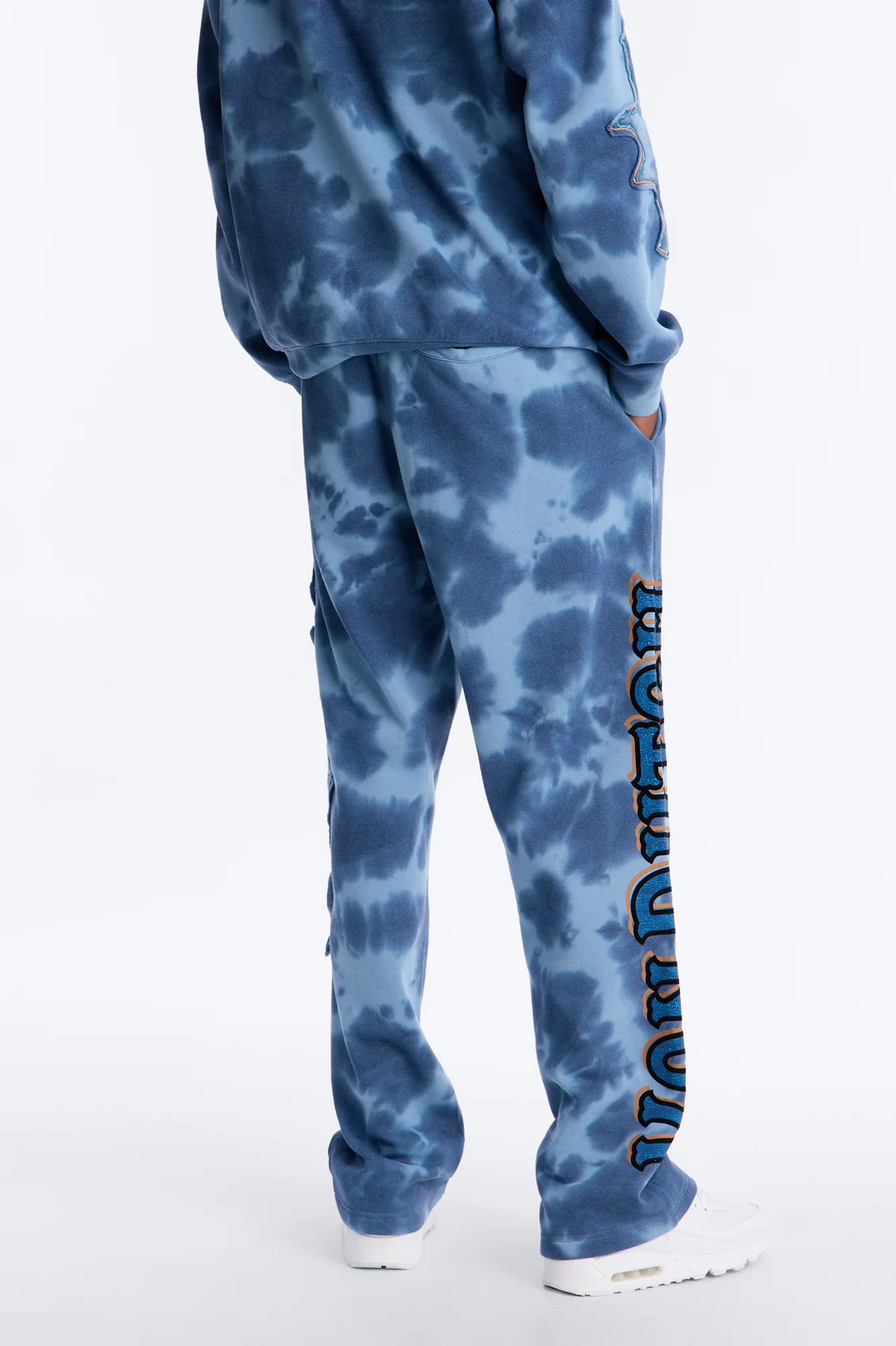 Baggy Von Dutch Outlaw Bleach Dyed Raw Edge Sweatpants - Blue - Image 5