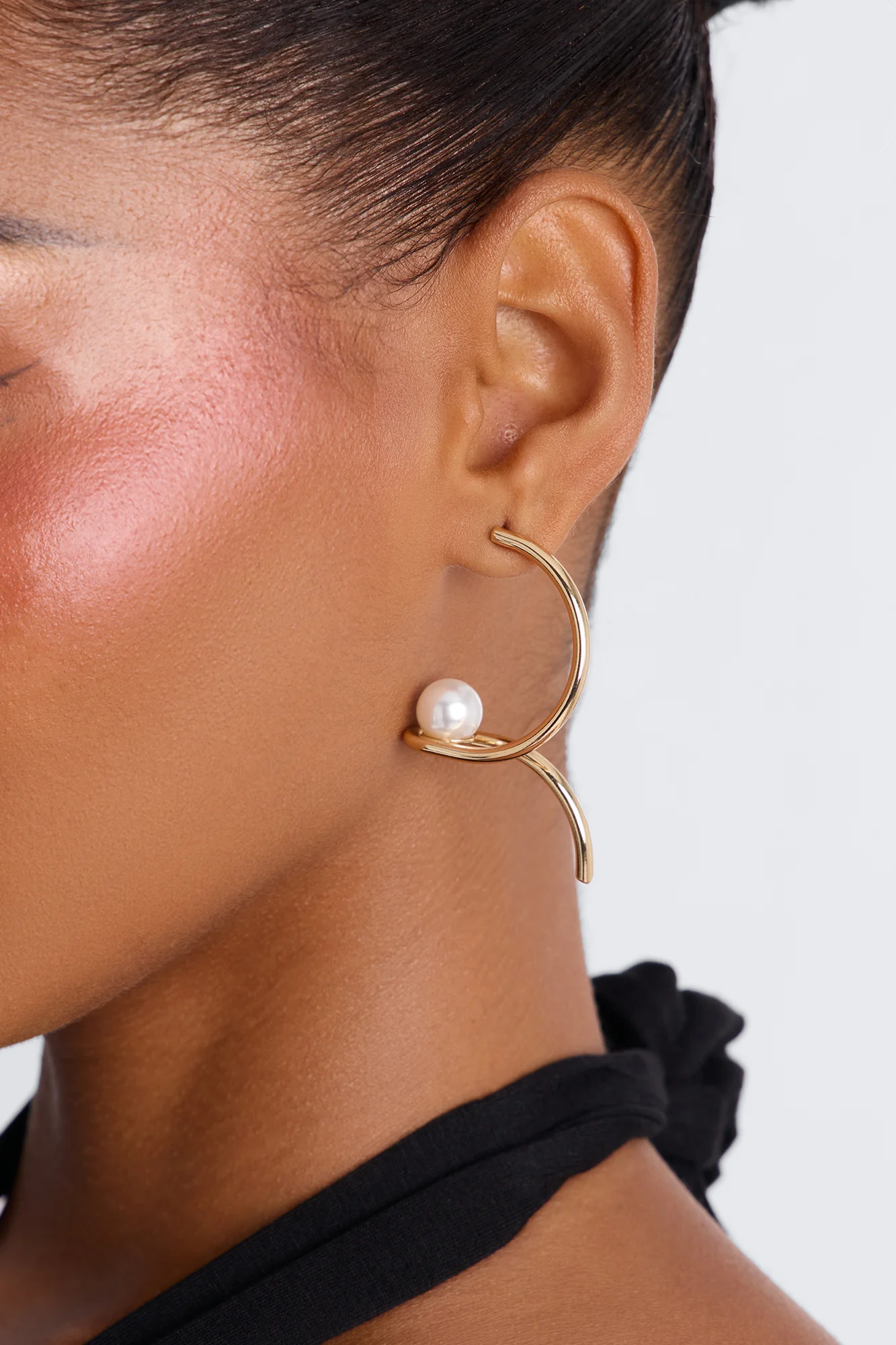 Balanced Pearl Swirl Earrings - Gold