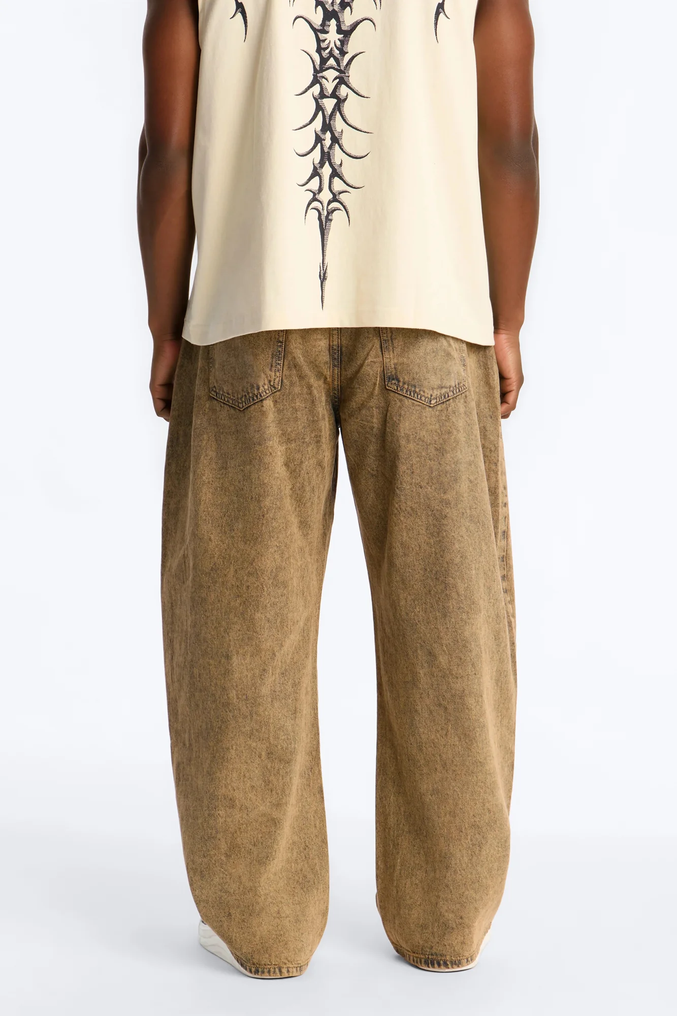 Barrel Rustic Fade Jean - Brown - Image 4