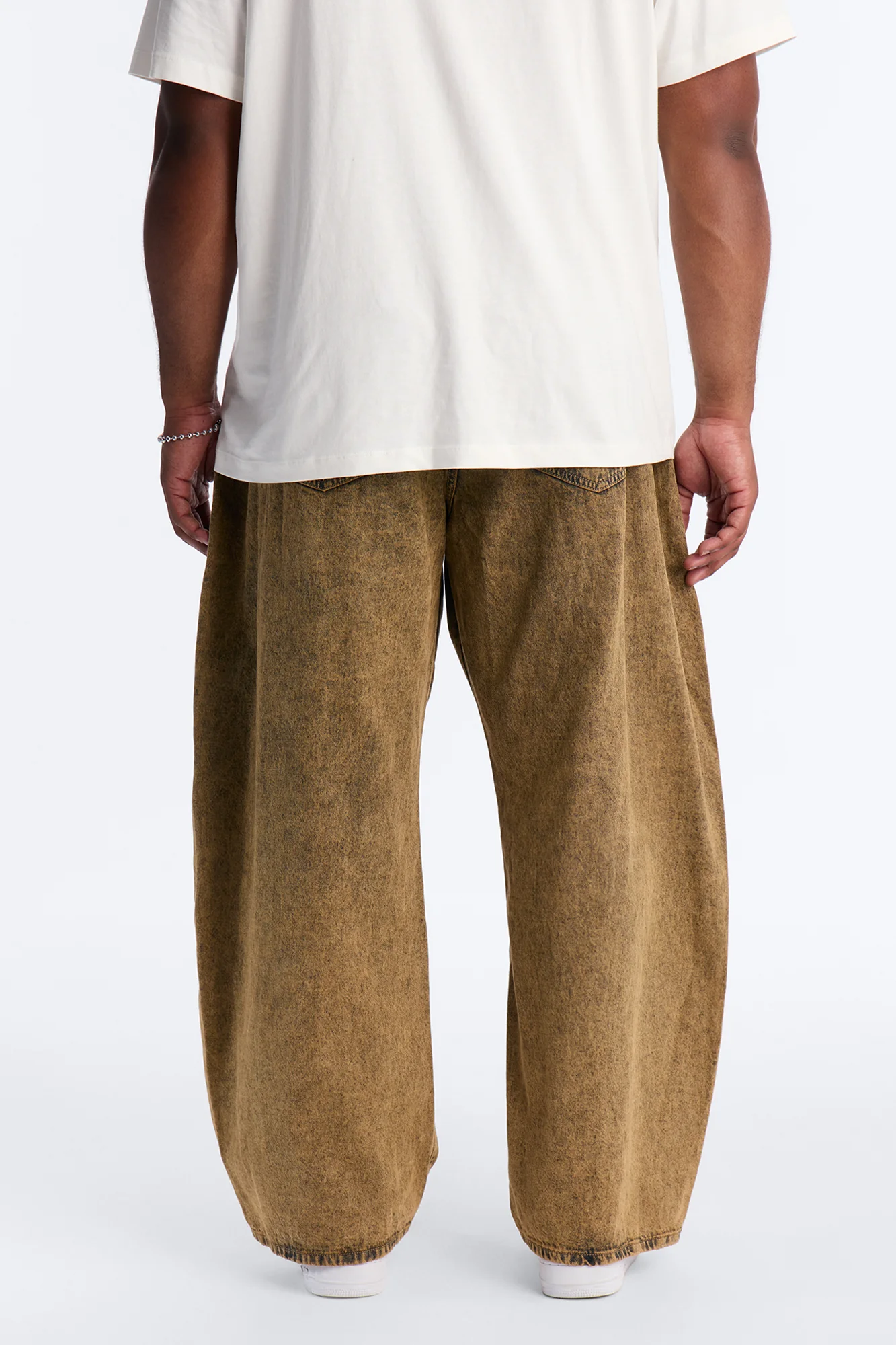 Barrel Rustic Fade Jean - Brown - Image 9