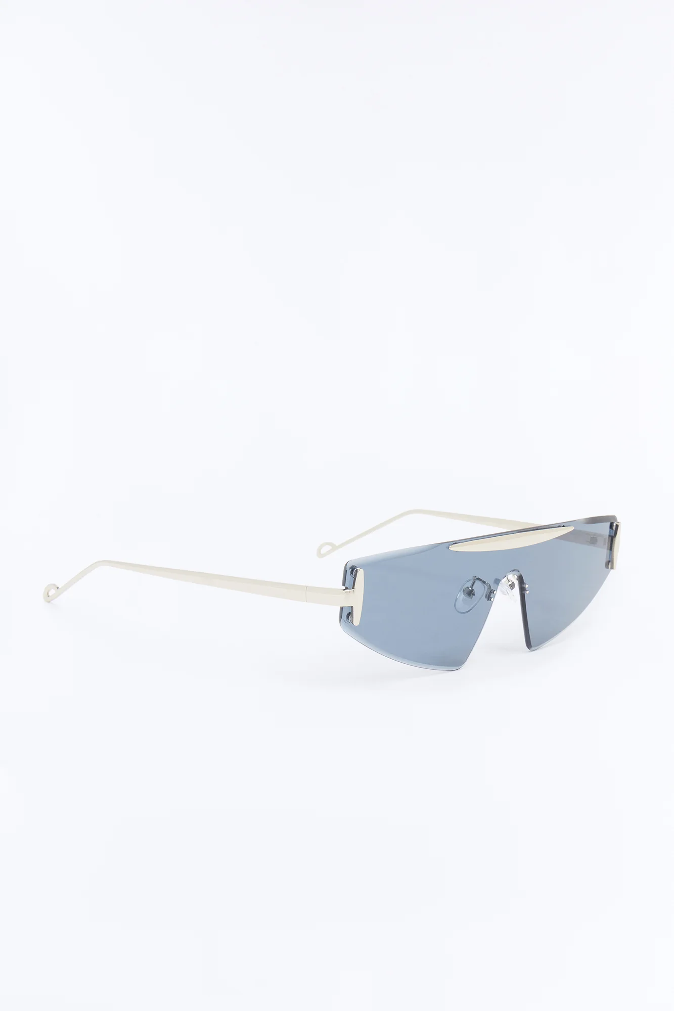 Between The Mirage Shield Sunglasses - Silver/Black - Image 4