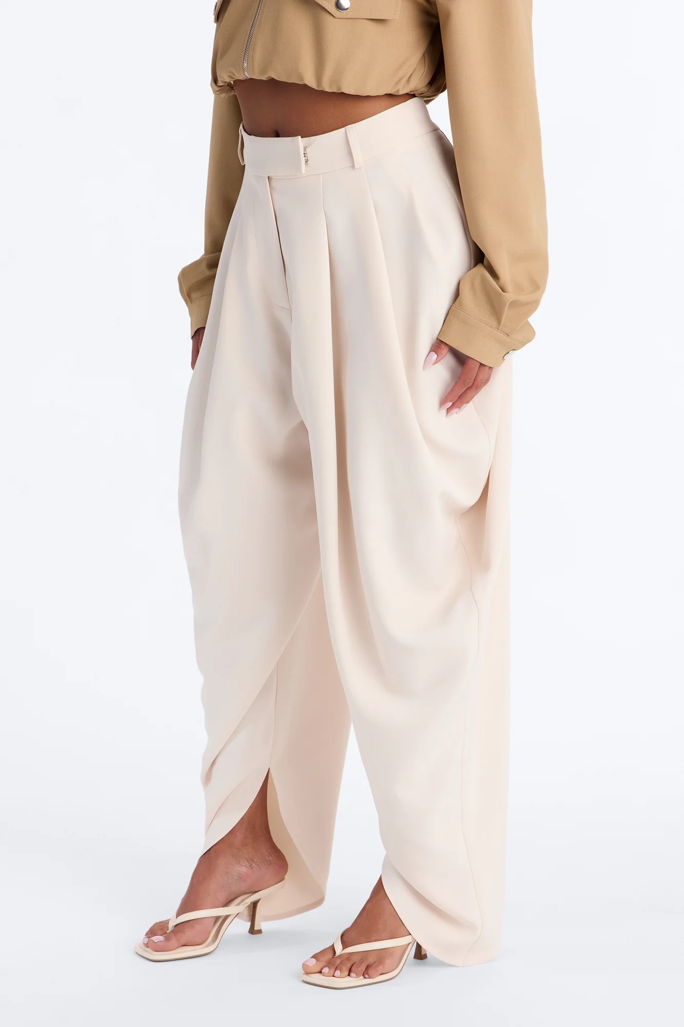 Boheme High Waisted Flowy Pleated Barrel Leg Trouser - Ivory - Image 2