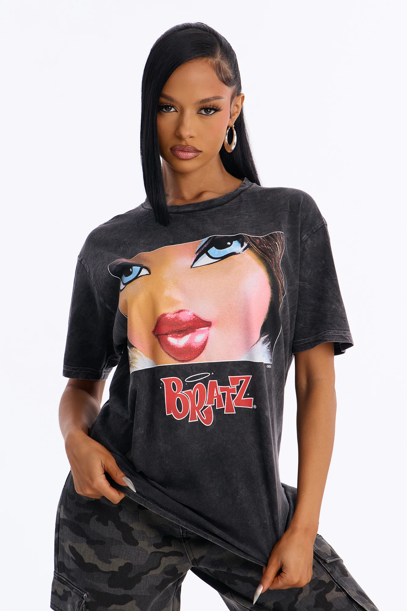 Bratz Close Up Washed Tee - Black Wash