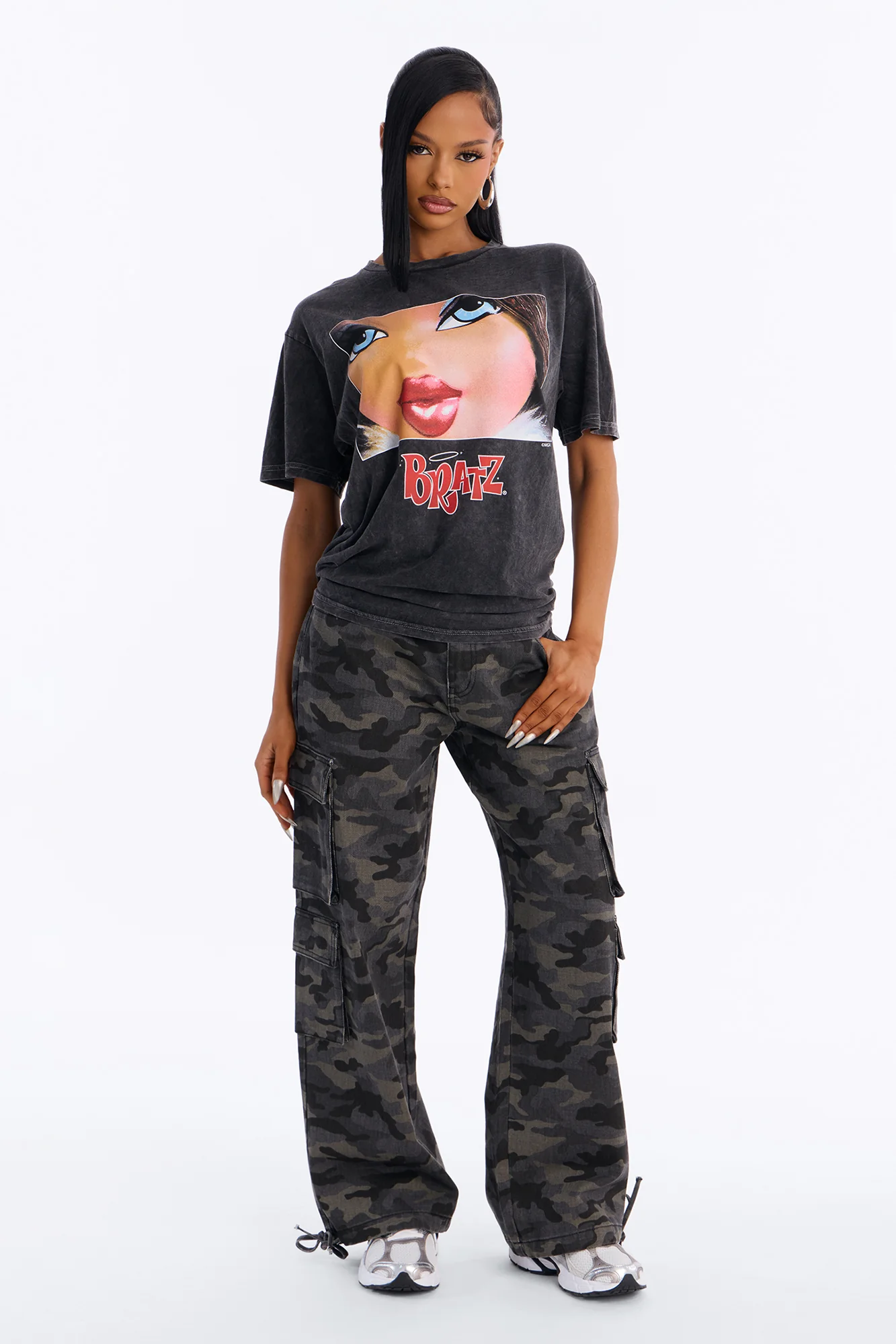 Bratz Close Up Washed Tee - Black Wash - Image 2