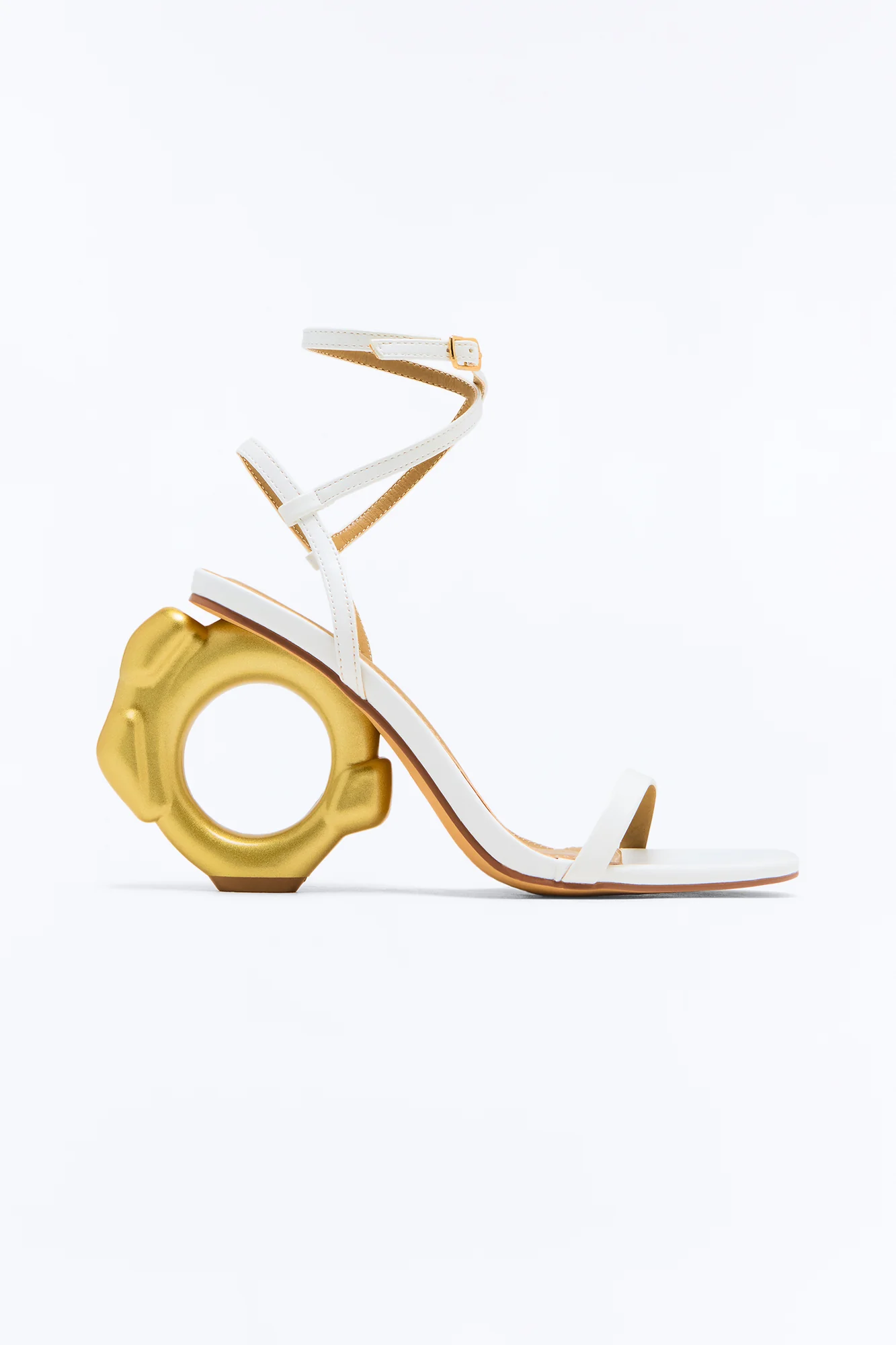 Brecan Novelty Heels - White