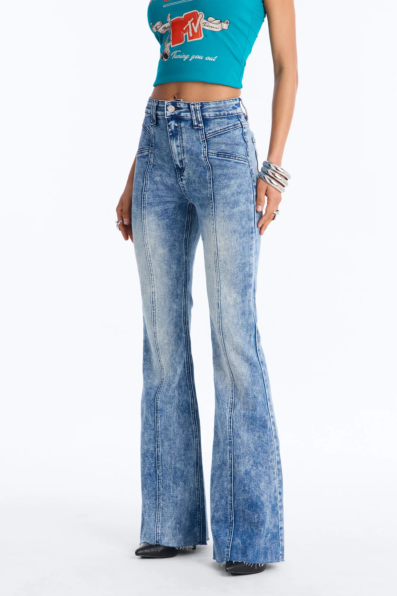Can't Blame Them Stretch Flare Jeans - Medium Wash - Image 2