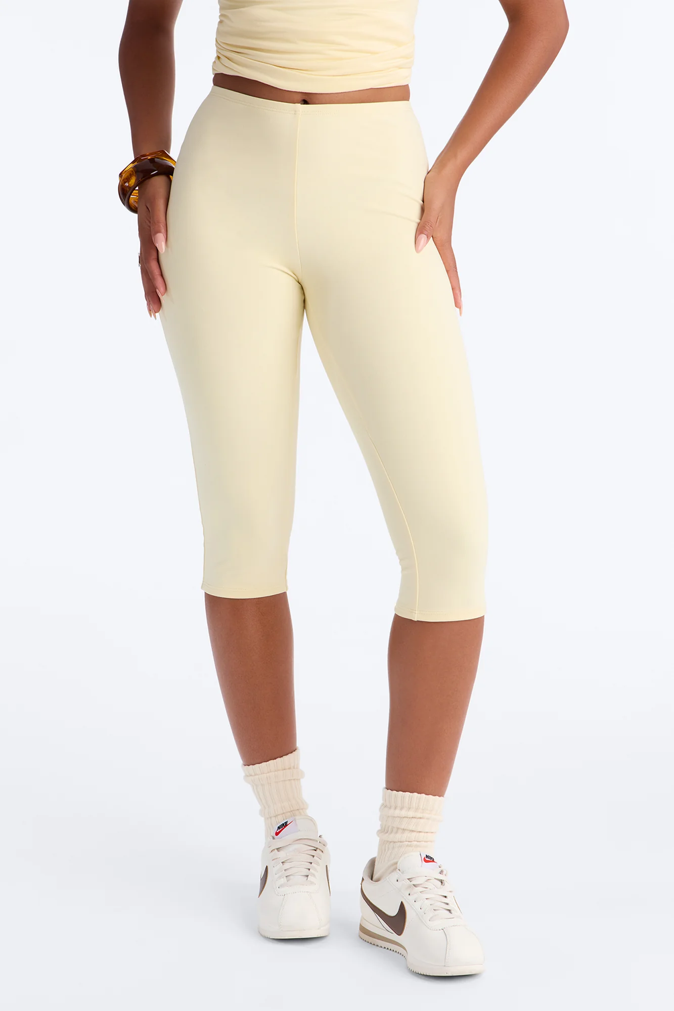 Cleo Low Rise Soft Touch Capri Legging - Butter Yellow - Image 2
