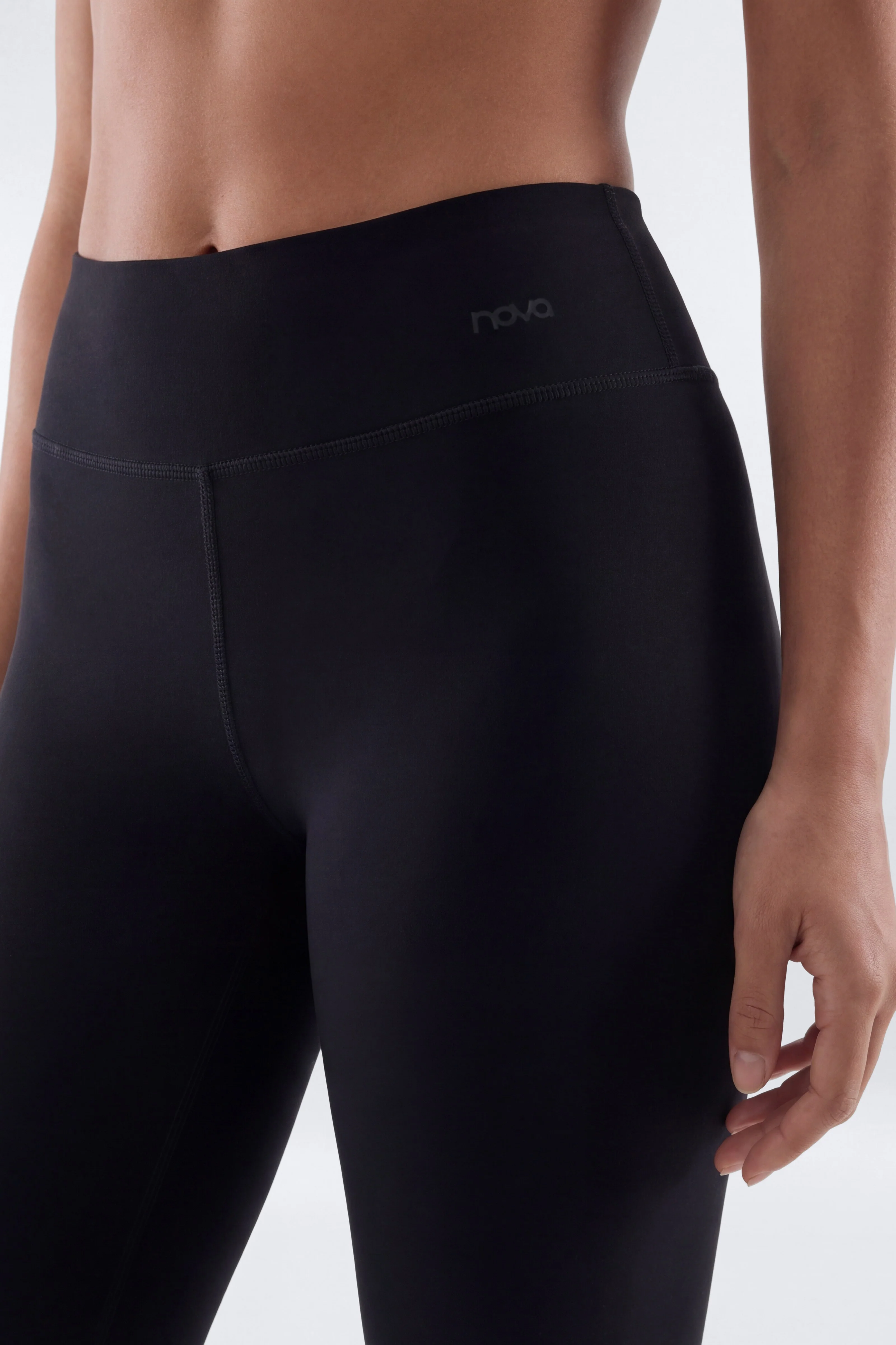 CloudForm™ 25″ Low Rise Legging - Black - Image 2