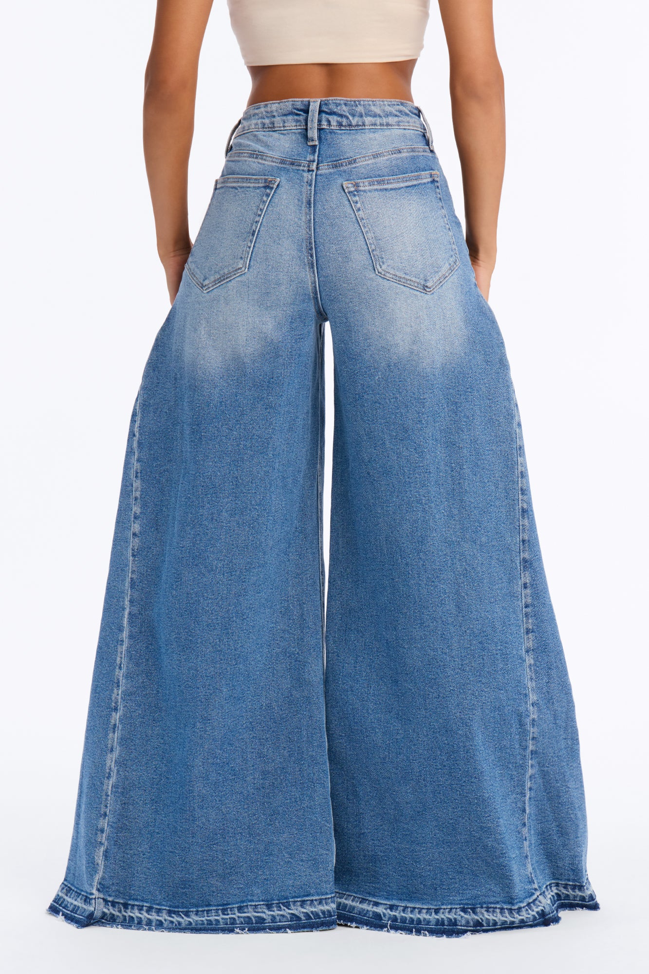 Coastline Pleated Stretch Wide Leg Jeans - Medium Wash - Image 4
