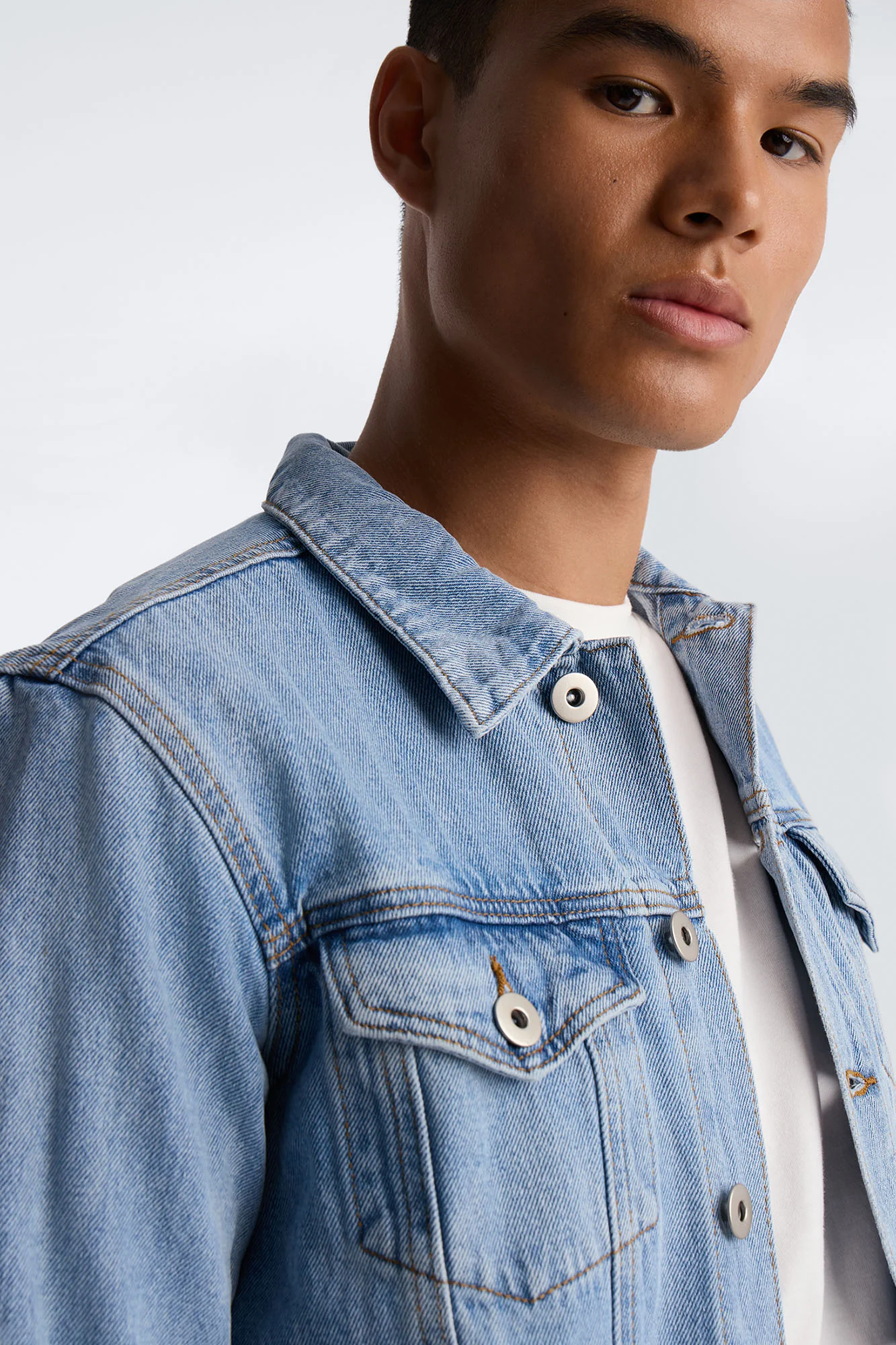 Cobain Denim Jacket - Light Blue Wash - Image 3