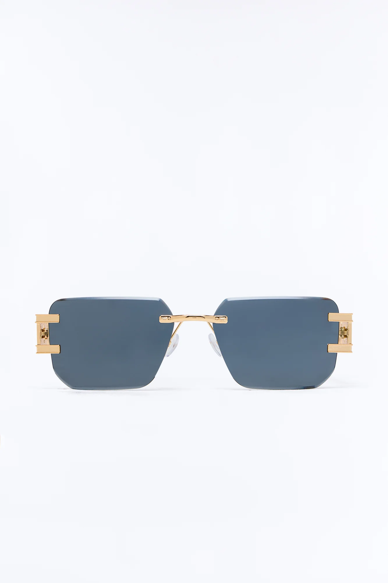 Don't Be Mistaken Sunglasses - Black - Image 3
