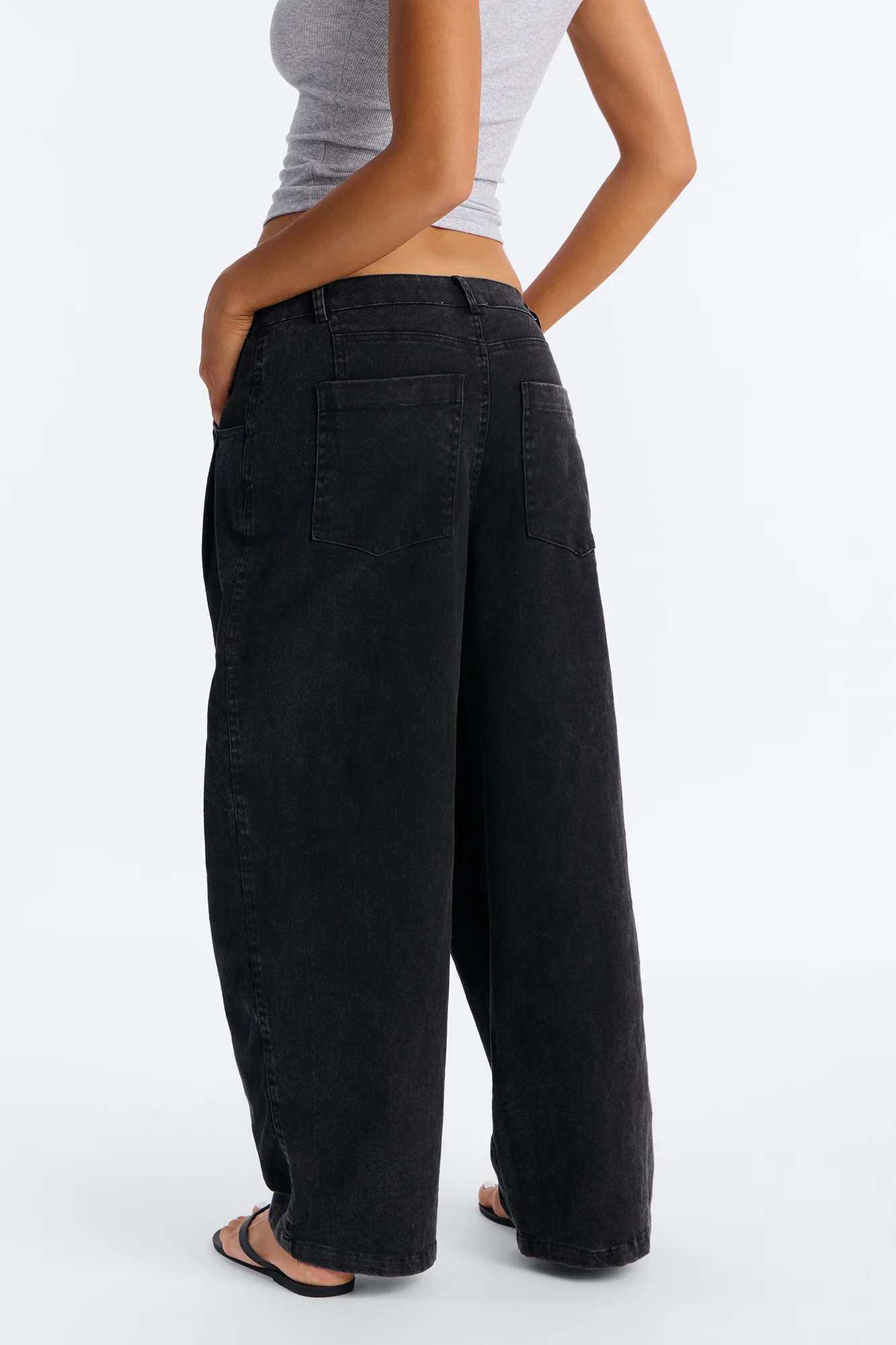Georgie Washed Twill Barrel Leg Pant 33″ - Black - Image 4