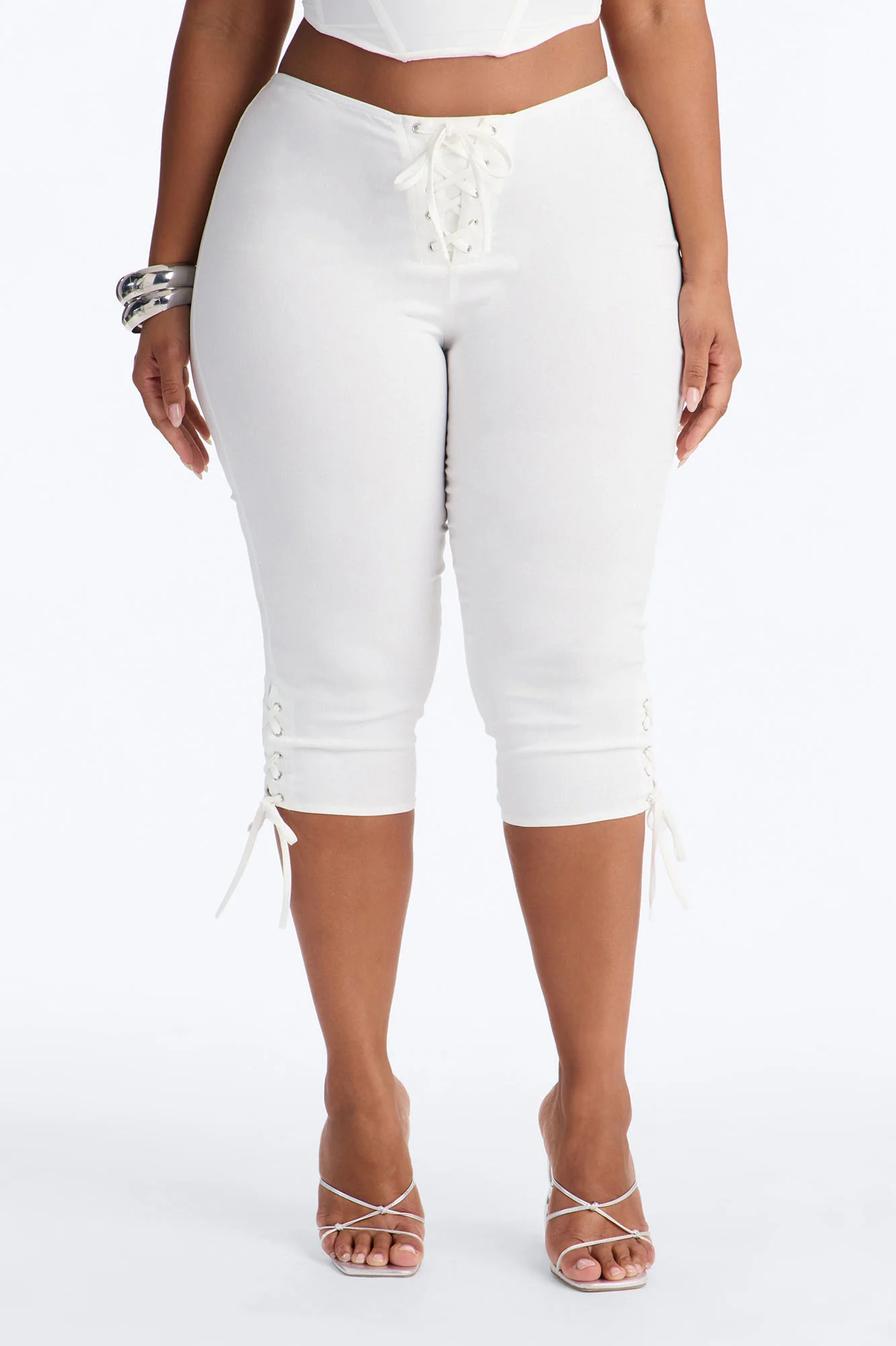 Inara Mid Rise Skinny Capri Pant - White - Image 7