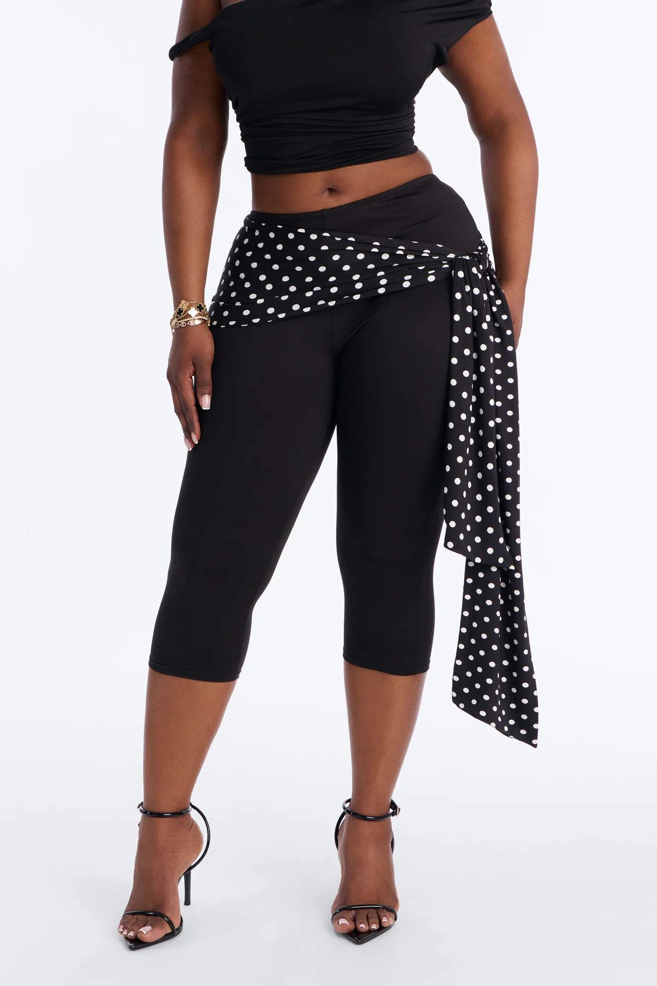Kinley Low Rise Polka Dot Tie Waist Capri Legging - Black/White - Image 6