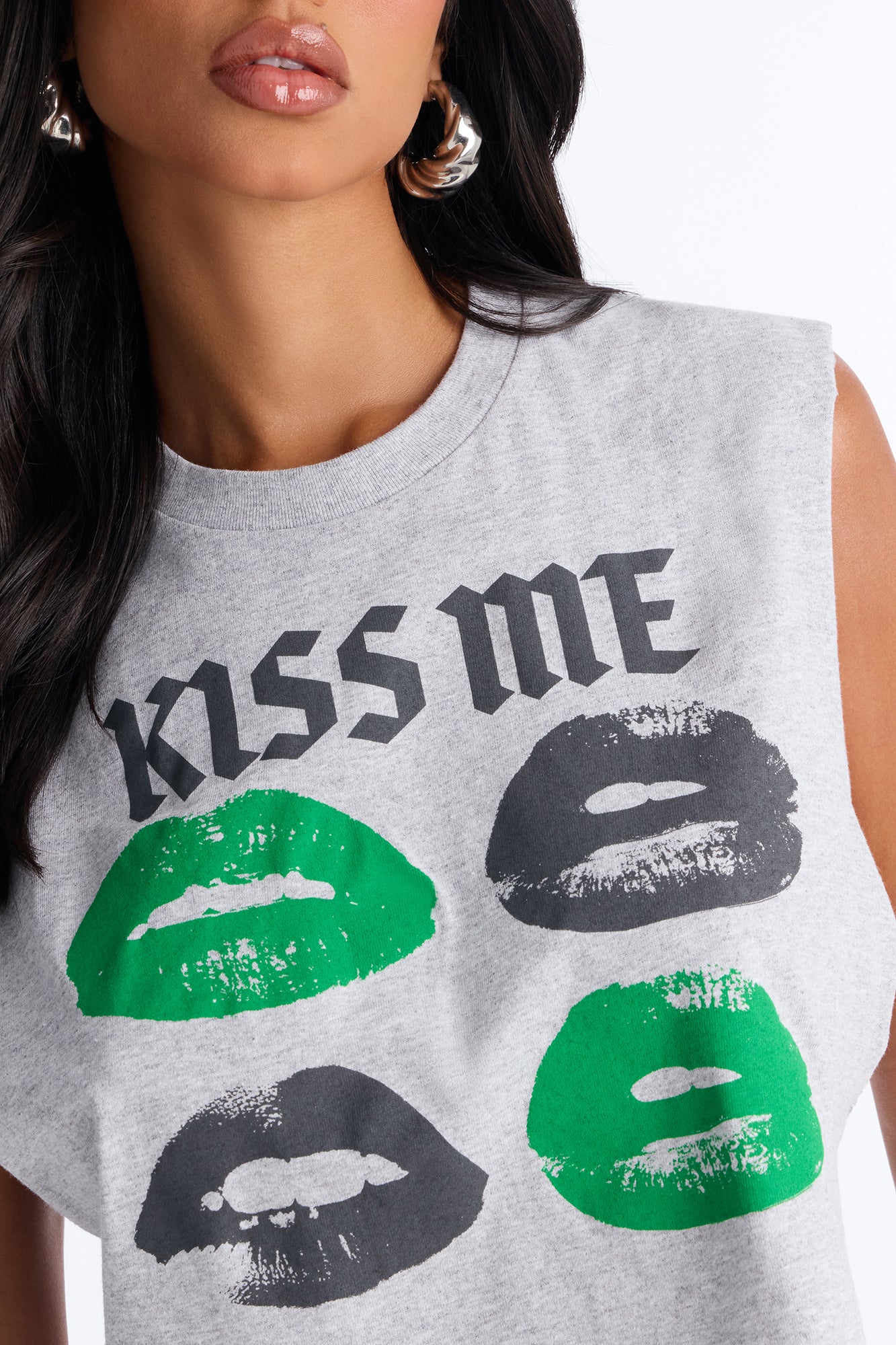 Kiss Me Lips Cropped Muscle Tee - Heather Grey - Image 3