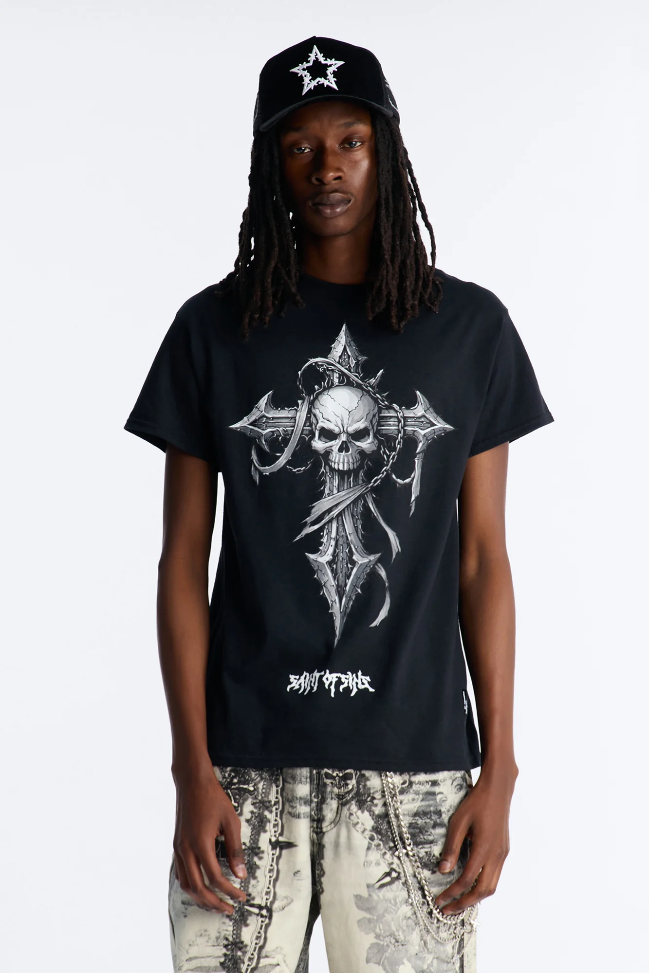 La Familia Cross And Skull Short Sleeve Tee - Black