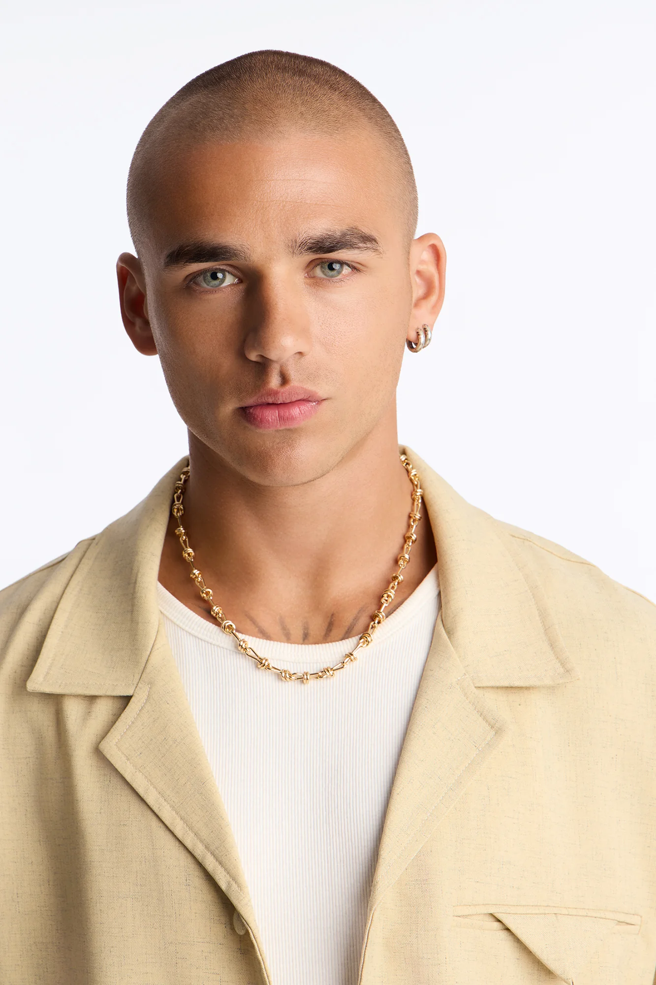 Latch Onto Me Chain Necklace - Gold - Image 2
