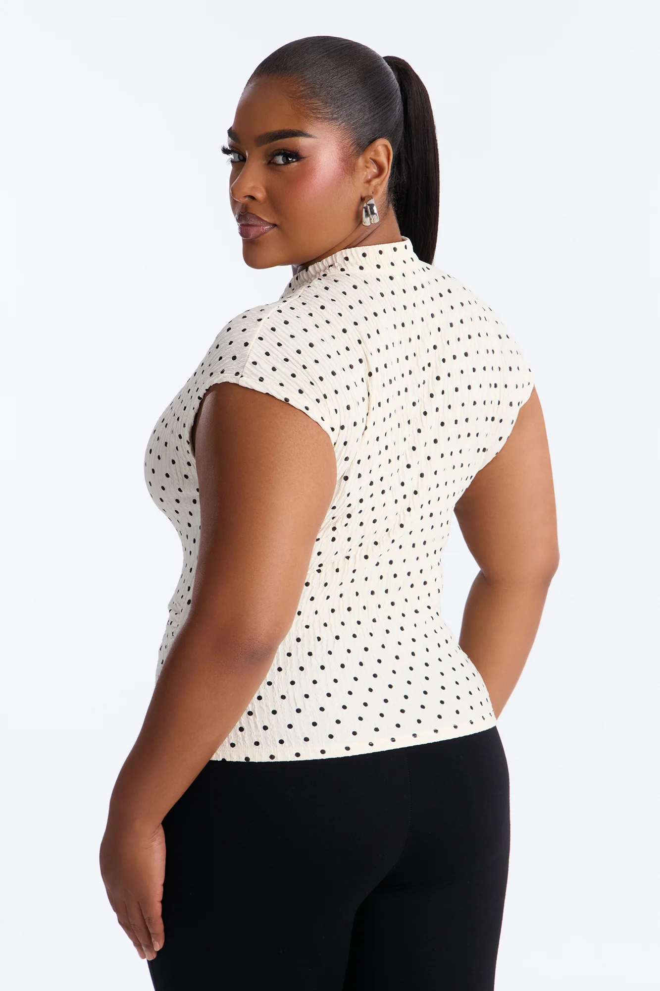Mina Textured Polka Dot Mock Neck Short Sleeve Top - Cream/combo - Image 8