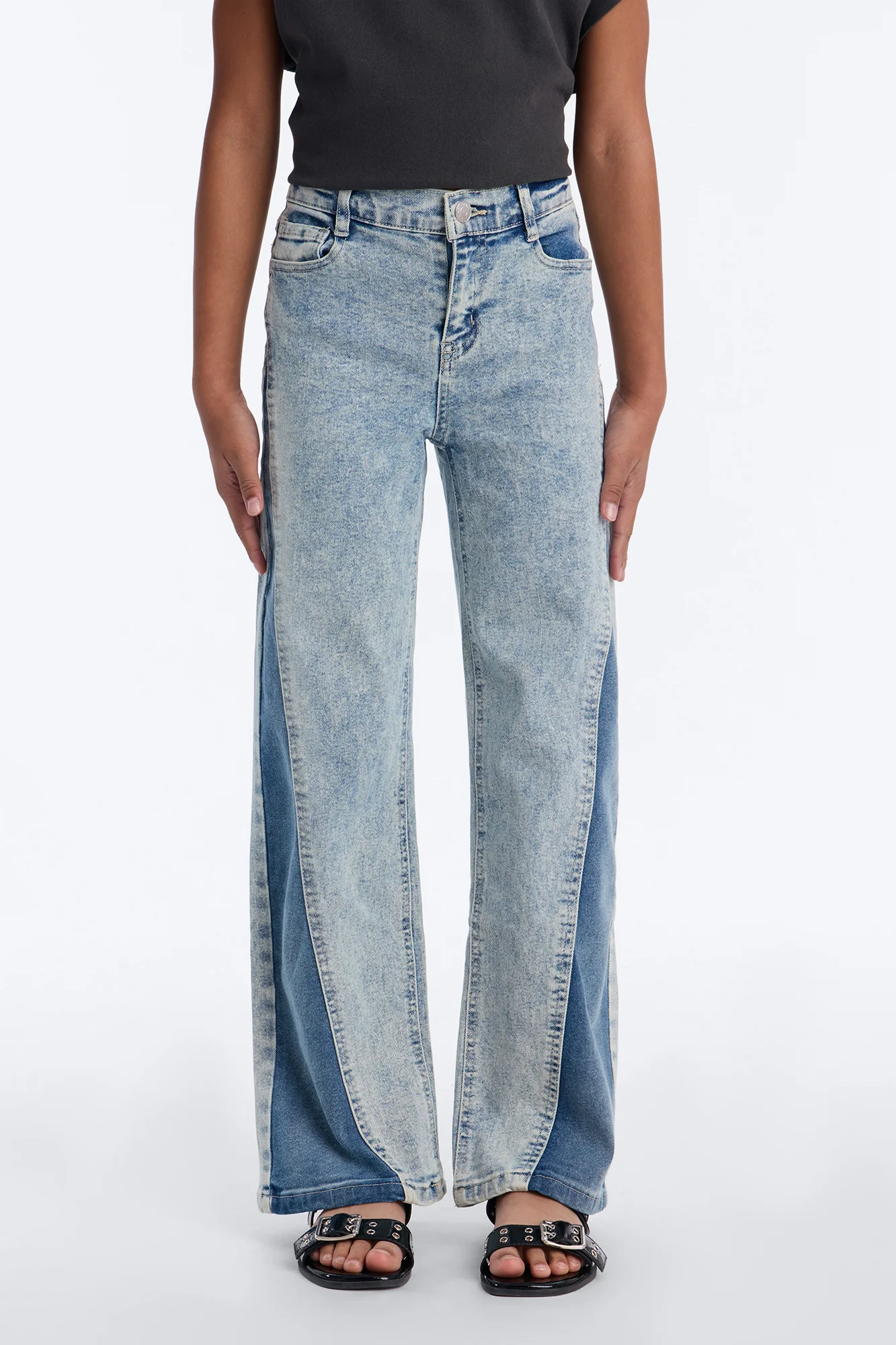 Mini On The Right Track Wide Leg Jeans - Medium Wash - Image 2
