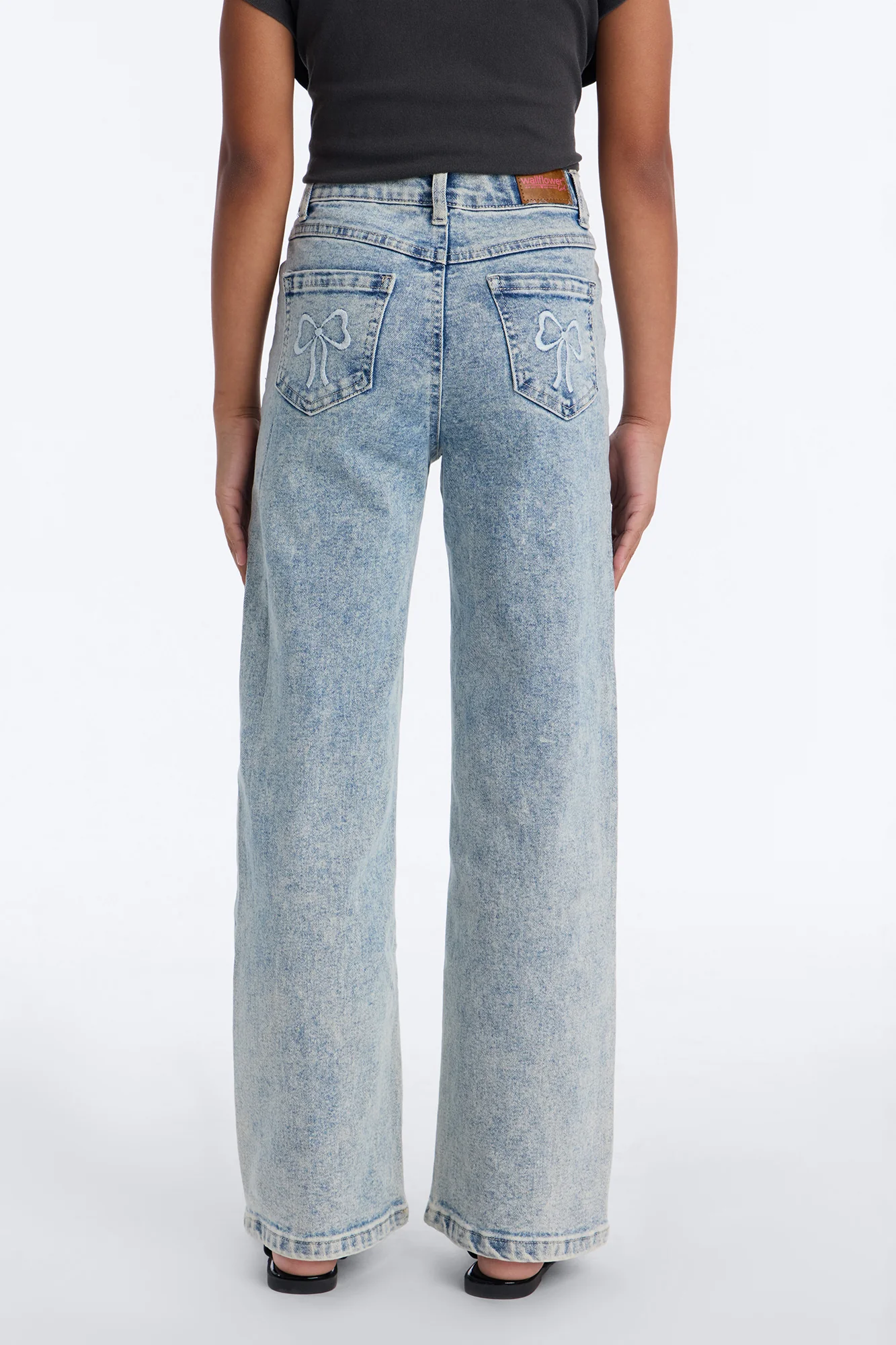 Mini On The Right Track Wide Leg Jeans - Medium Wash - Image 4