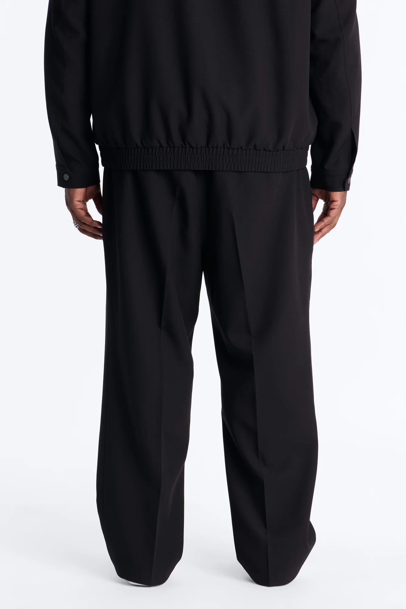 Modern Essential Relaxed Straight Hybrid Waist Trouser - Black - Image 8