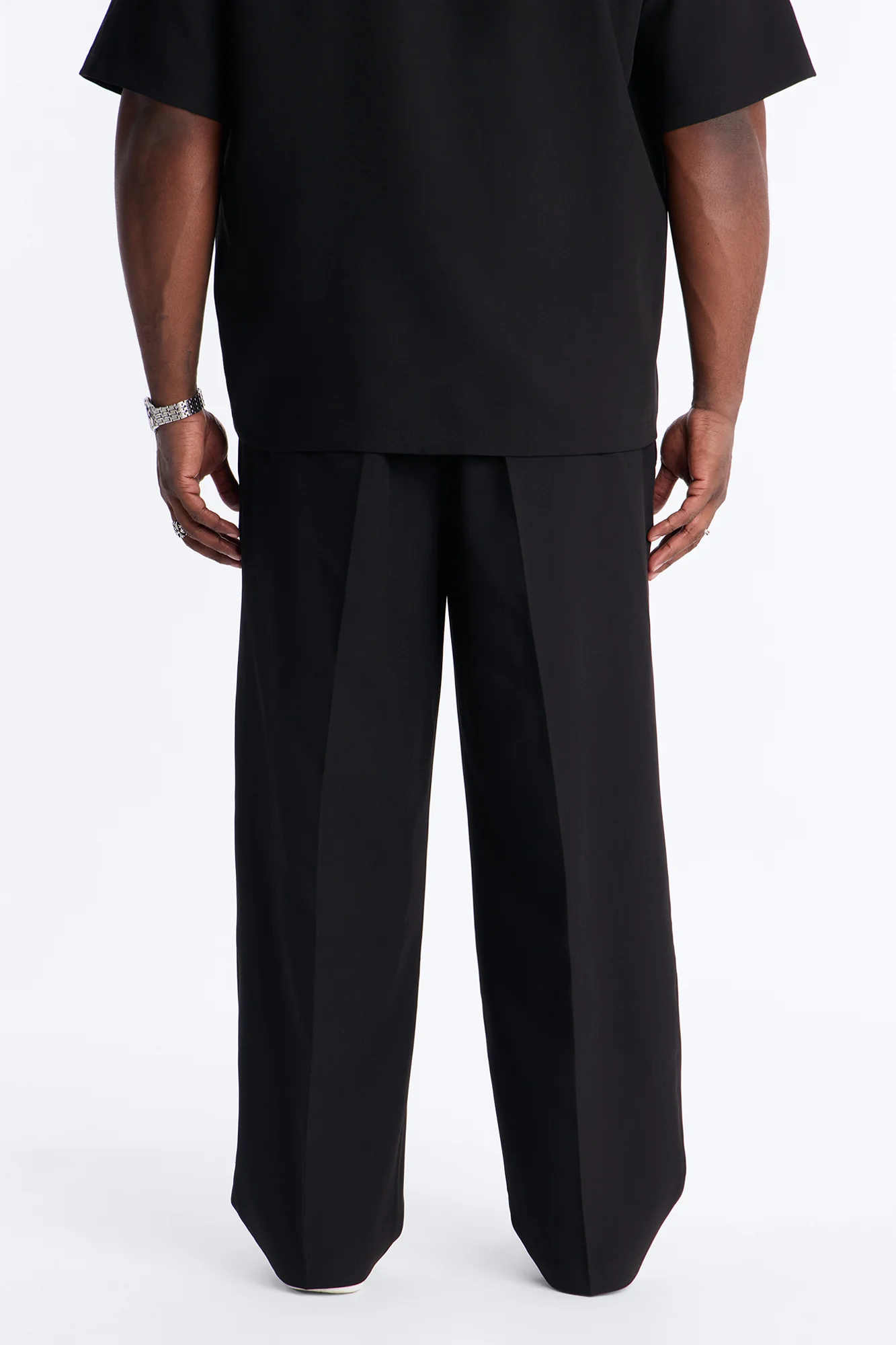 Modern Essential Relaxed Trouser - Black - Image 9