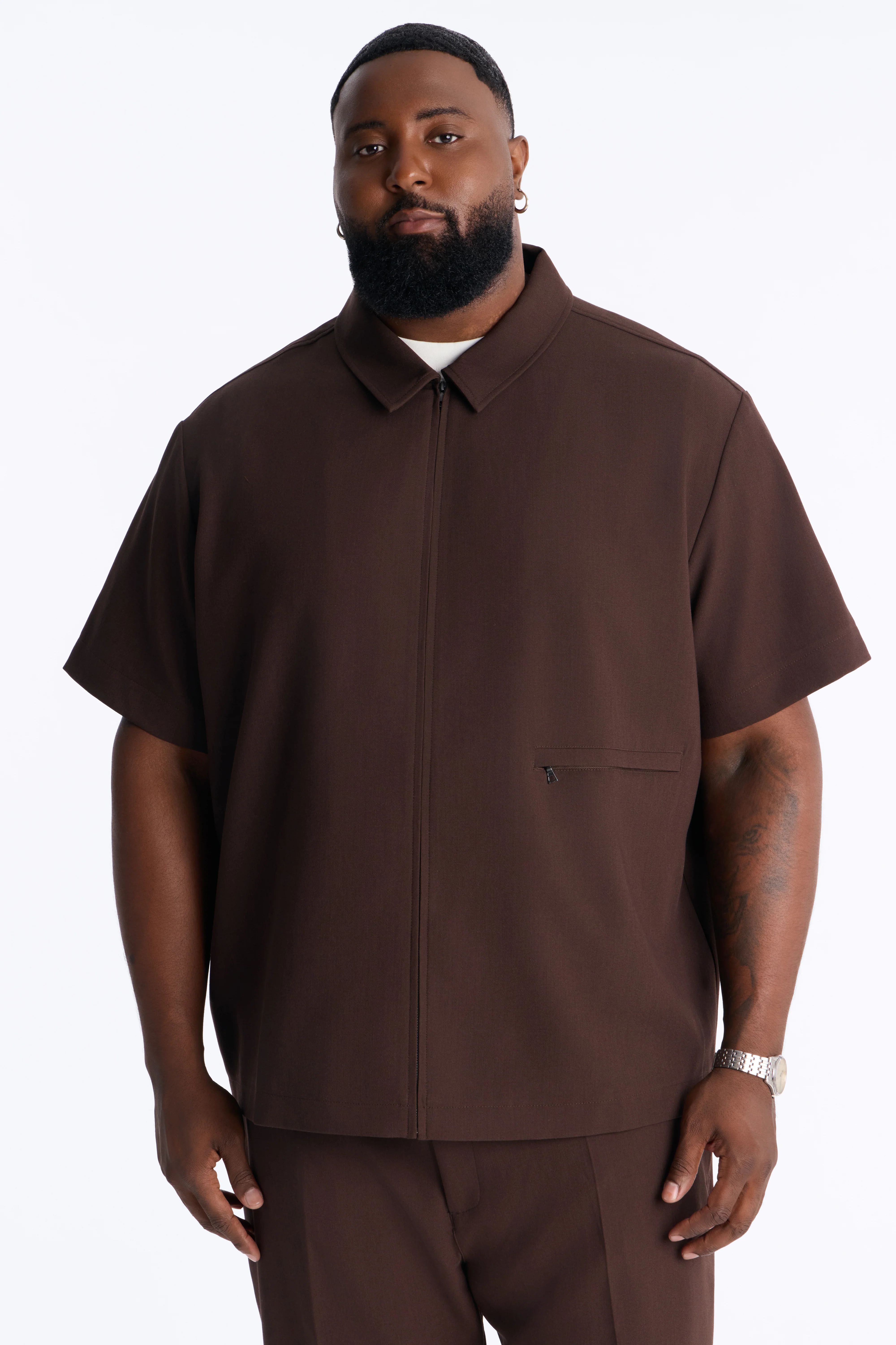 Modern Essential Short Sleeve Zip Collar Shirt - Chocolate - Image 5