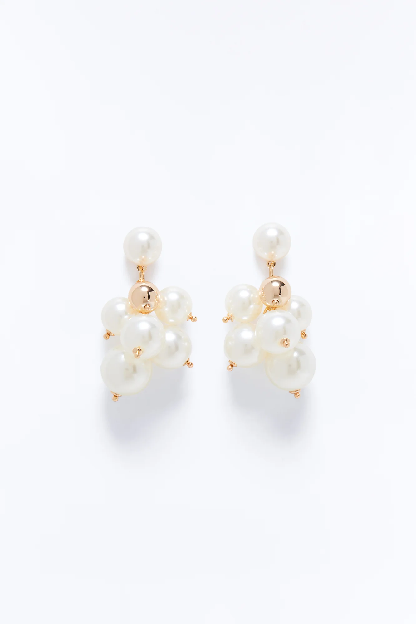 Pearl Bloom Earrings - White/Gold - Image 3