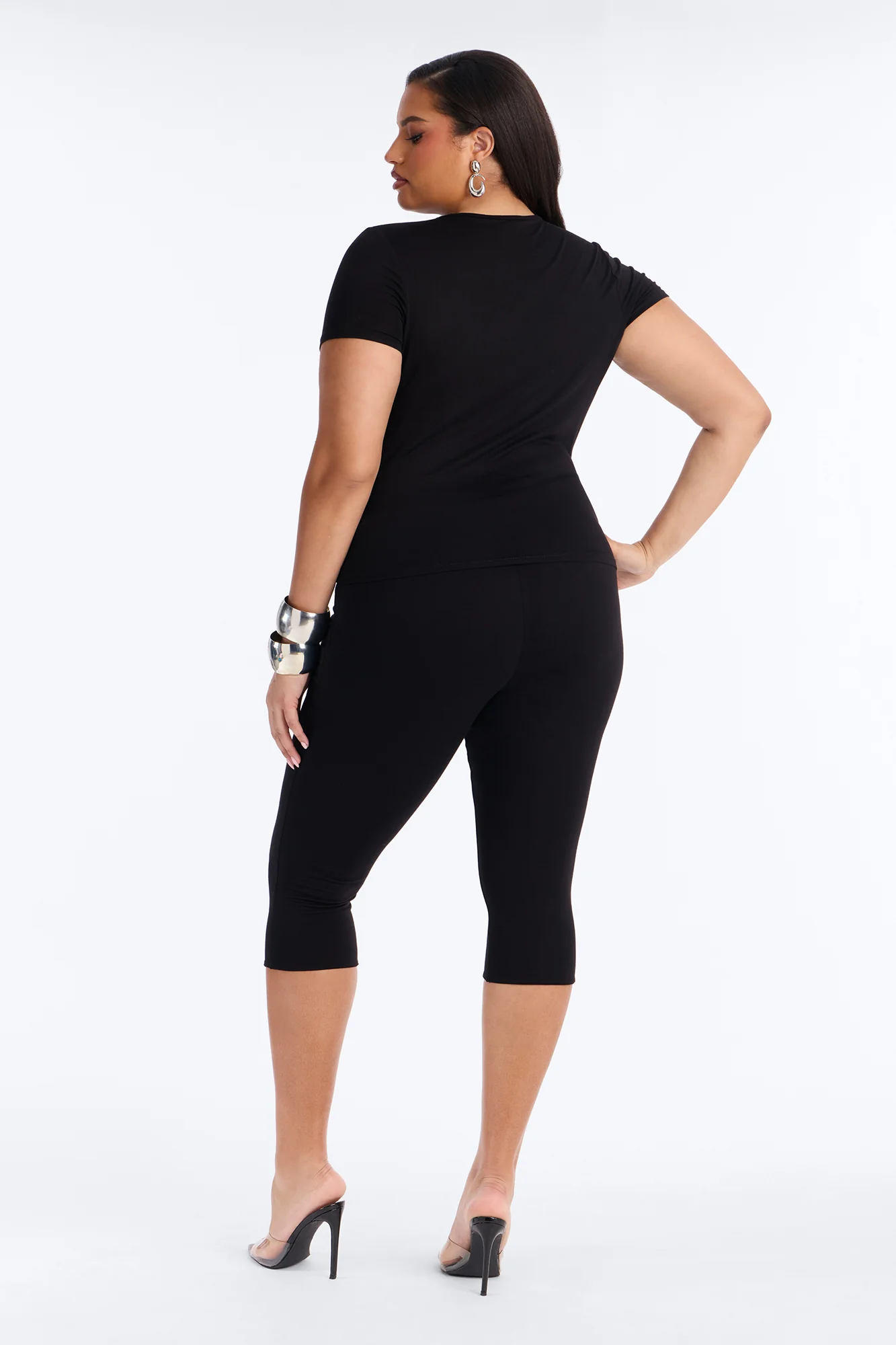 Priscilla Plunge Capri Set - Black - Image 8