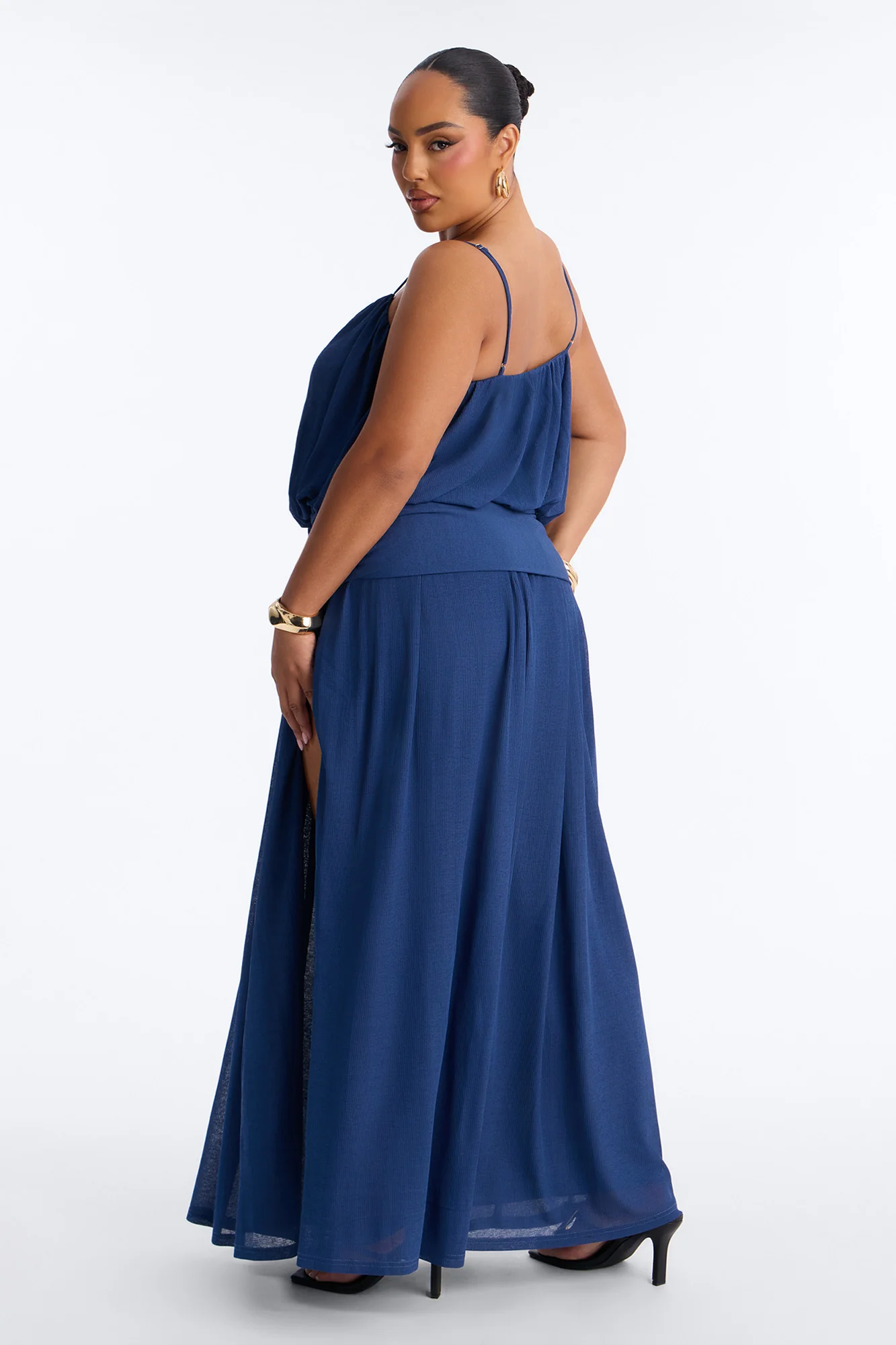 Quiet Confidence Flowy Maxi Dress - Navy - Image 7