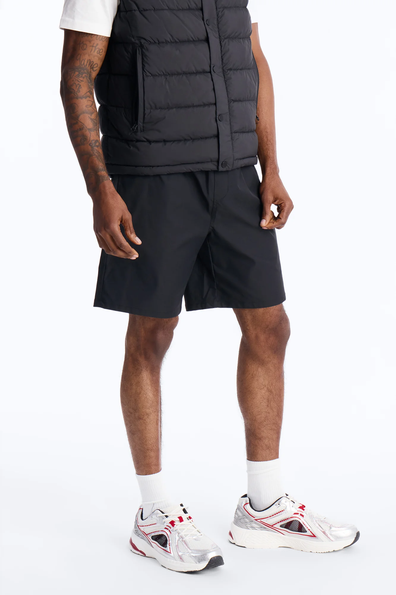 Relaxed City Relay Short - Black - Image 3