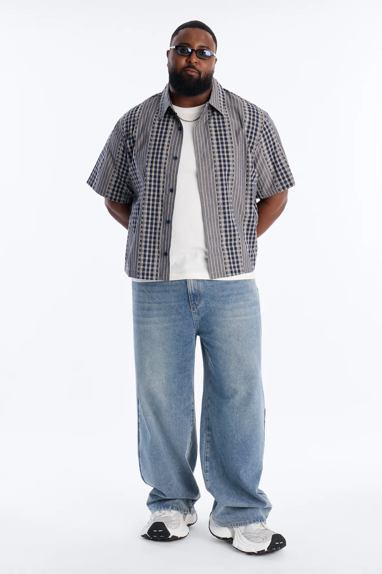 Relaxed Cropped Creekside Stripe Distressed Button Up Shirt - Navy - Image 6