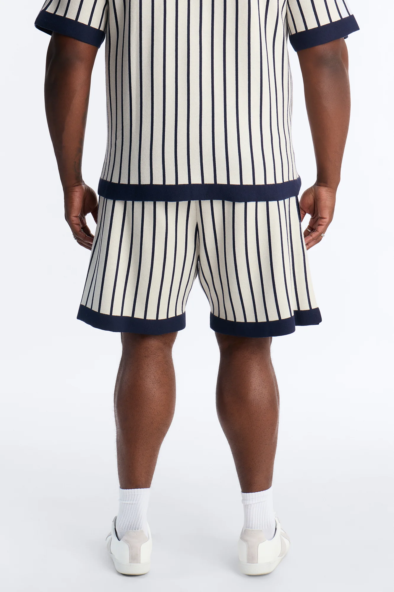 Relaxed Estate Stripe Short - Navy - Image 11