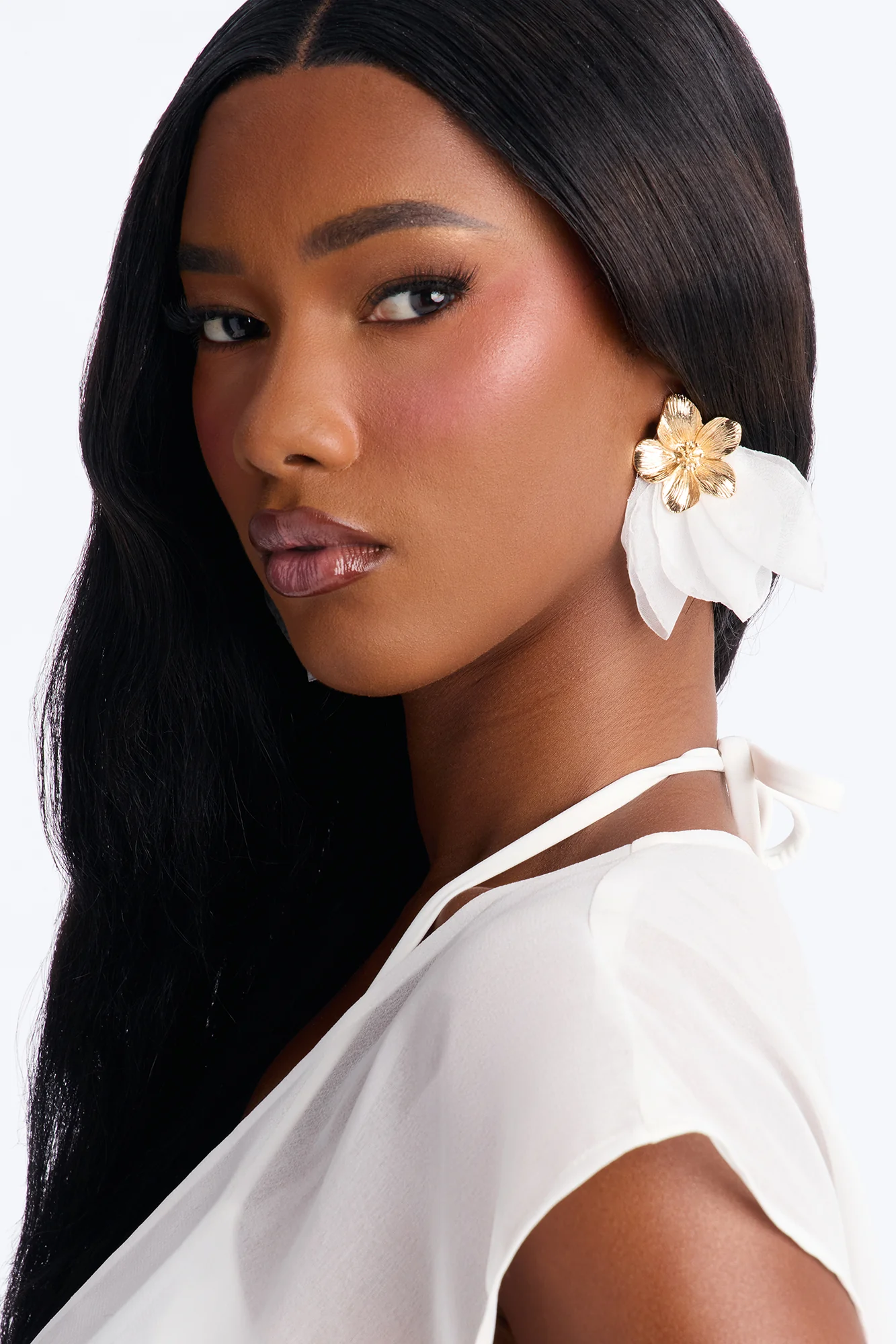Romance Me Away Earrings - White/Gold - Image 2