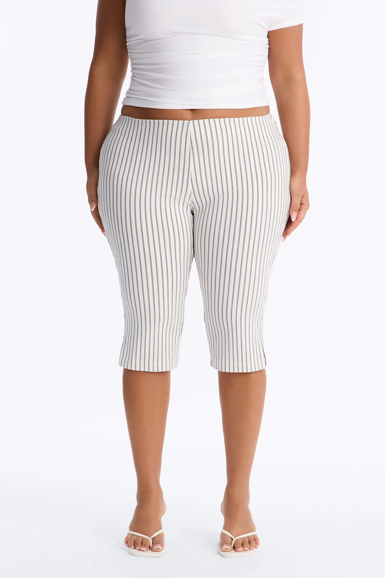 Sailor's Sweetheart Skinny Printed Capri Pant - White/combo - Image 6