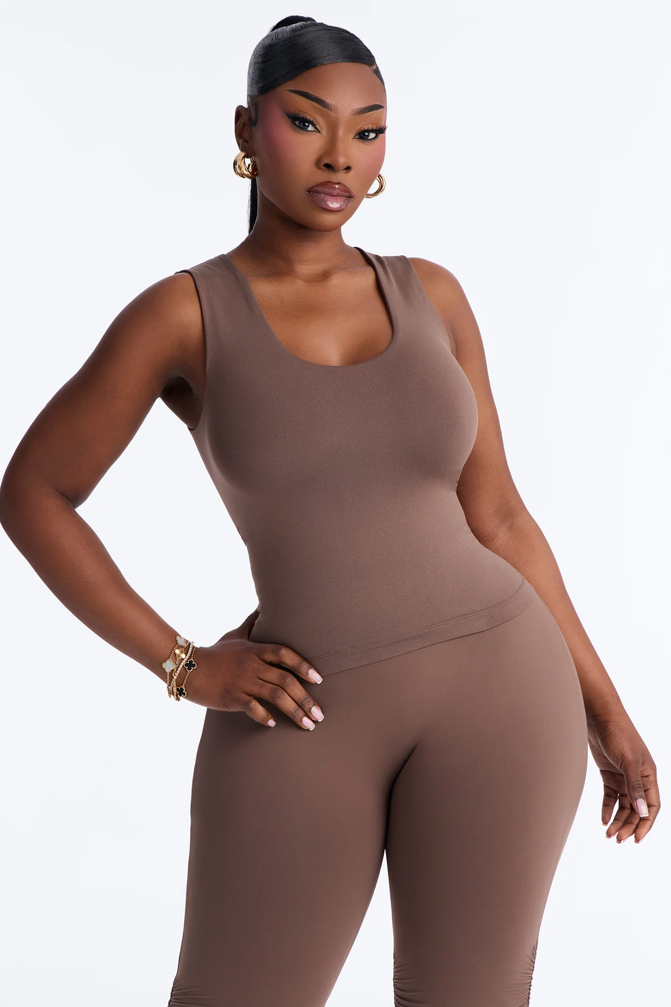 Seamless Smooth Double Lined U Neck Tank Top - Brown - Image 5