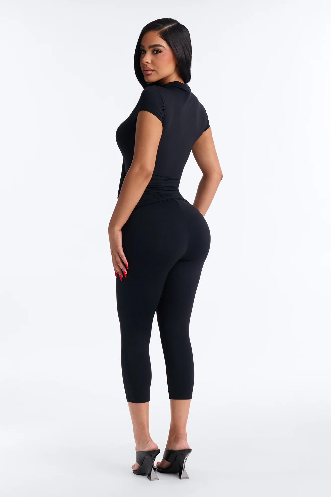 Second Skin Double Lined Twist Capri Leggings - Black - Image 4
