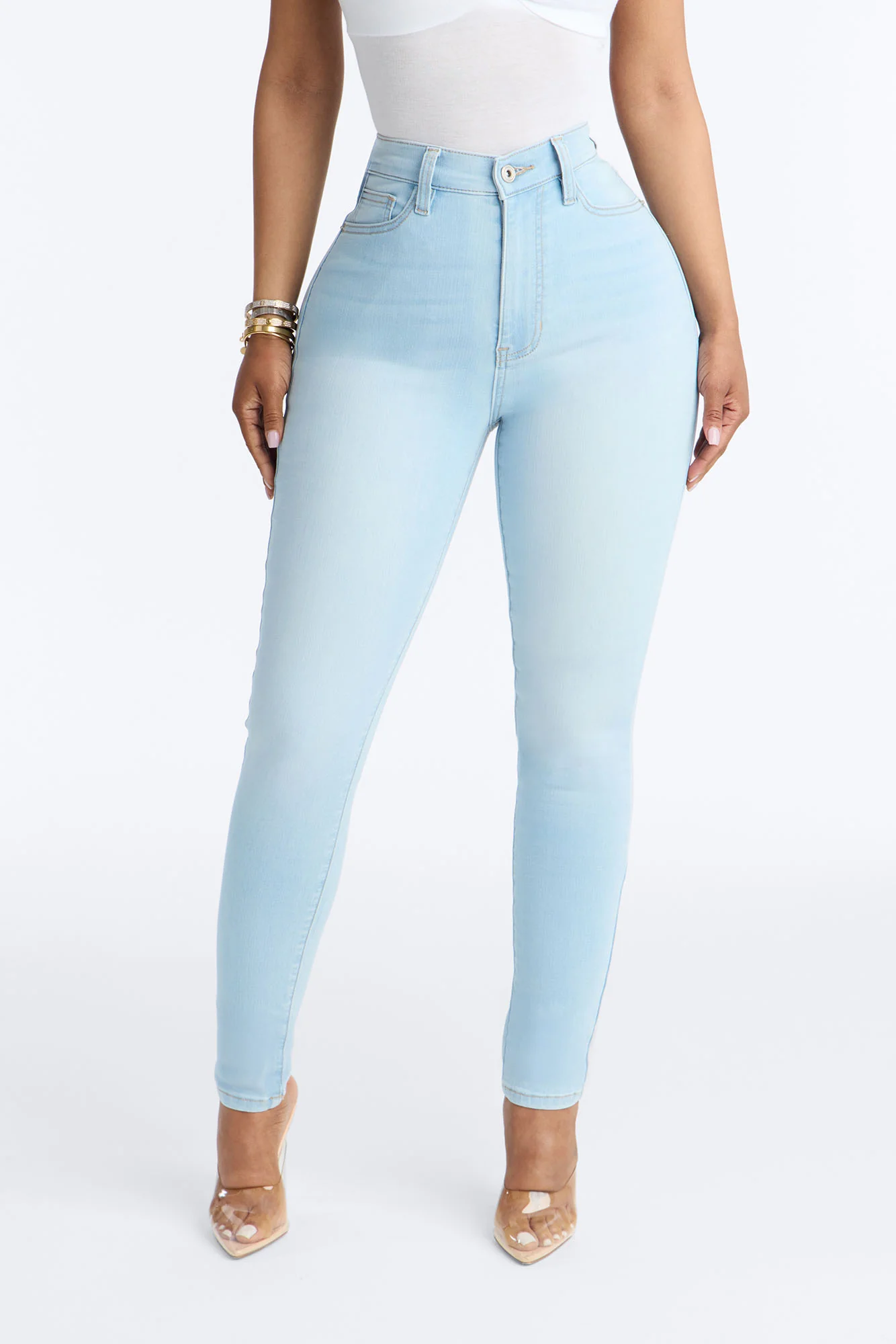 Show Off The Curves Super Stretch Booty Lifter Skinny Jeans - Light Wash - Image 2