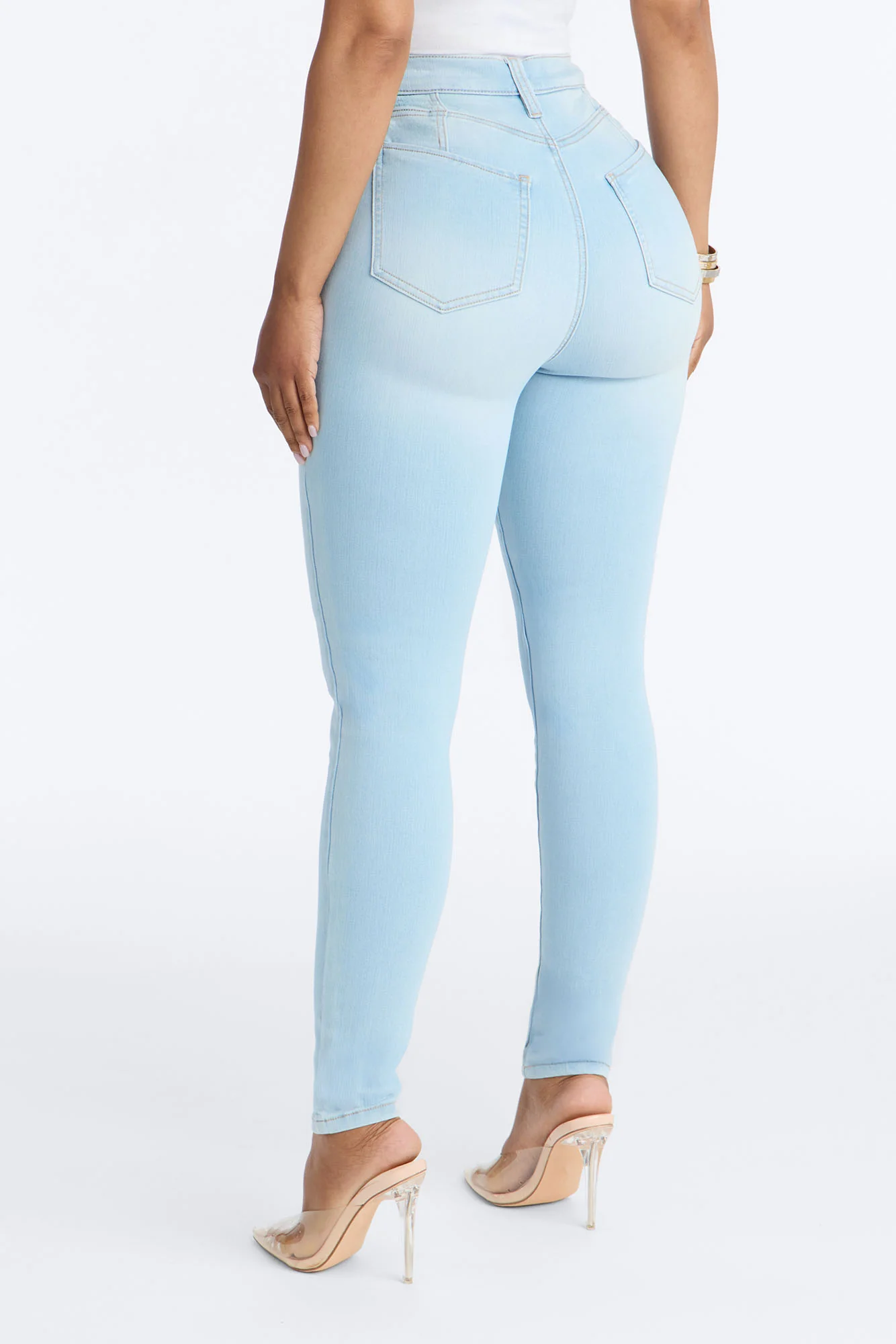Show Off The Curves Super Stretch Booty Lifter Skinny Jeans - Light Wash - Image 3