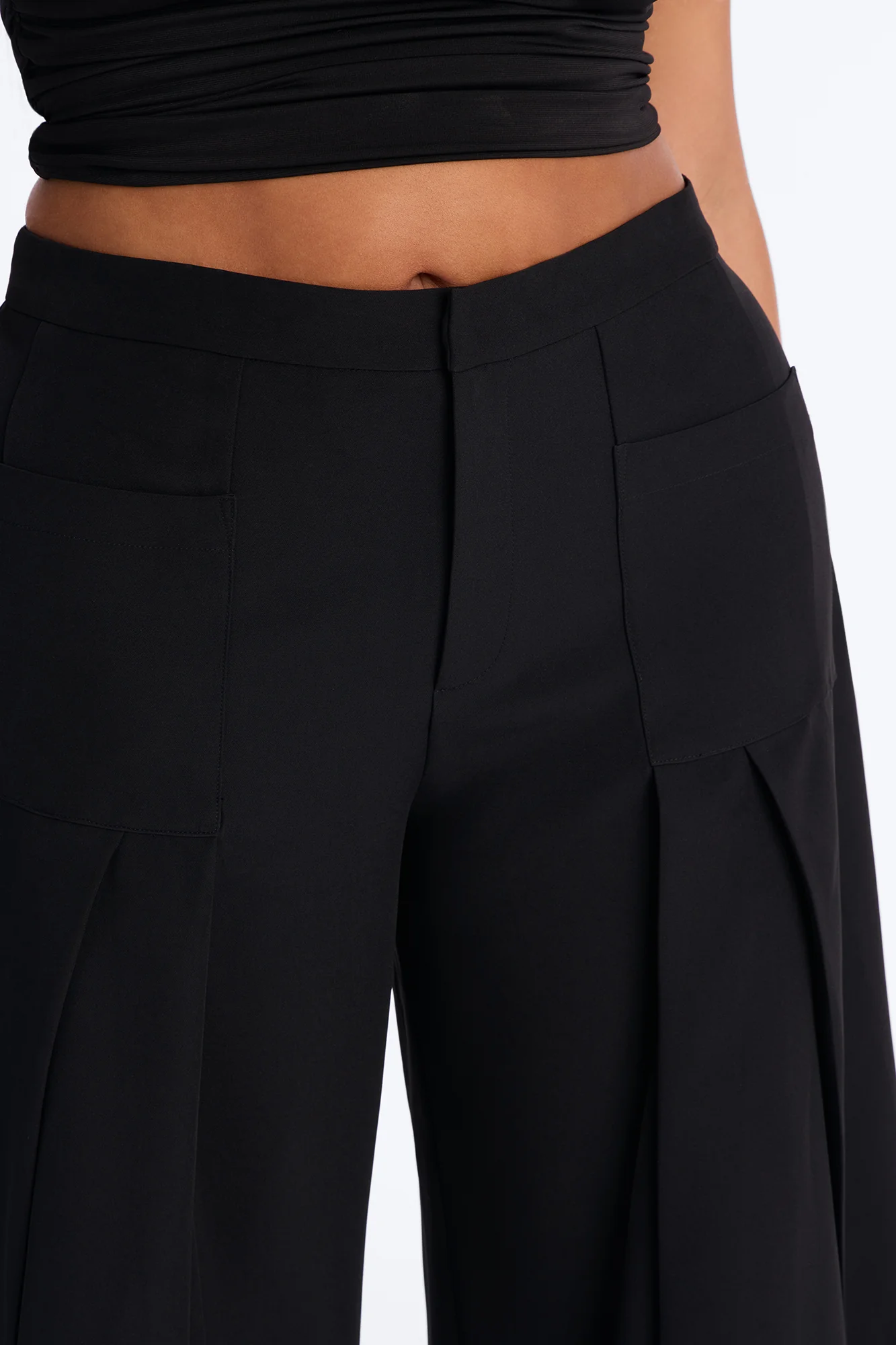 Stand Out Super Wide Pleated Trouser - Black - Image 3