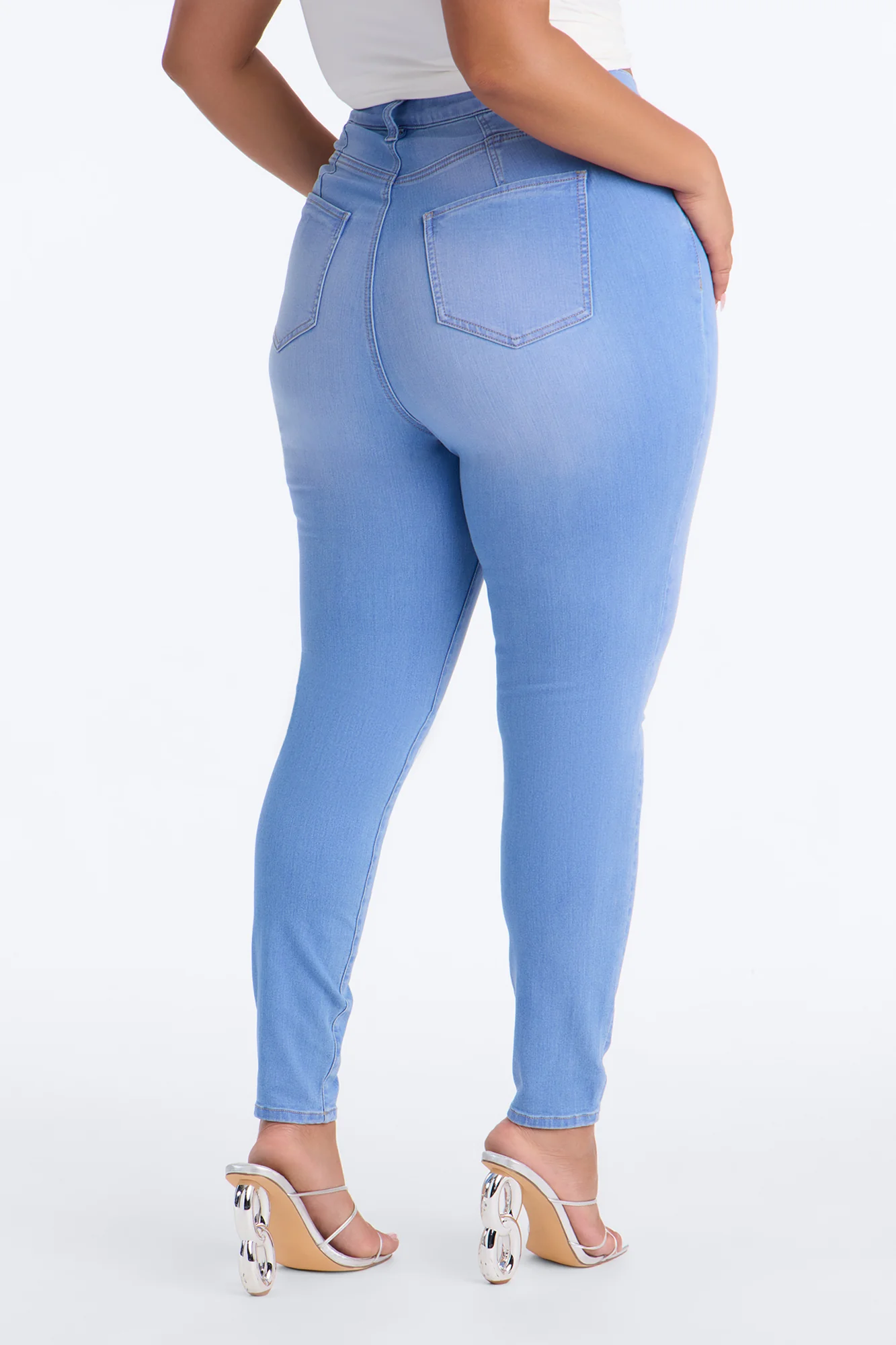Tall Show Off The Curves Super Stretch Booty Lifter Skinny Jeans - Medium Blue Wash - Image 6