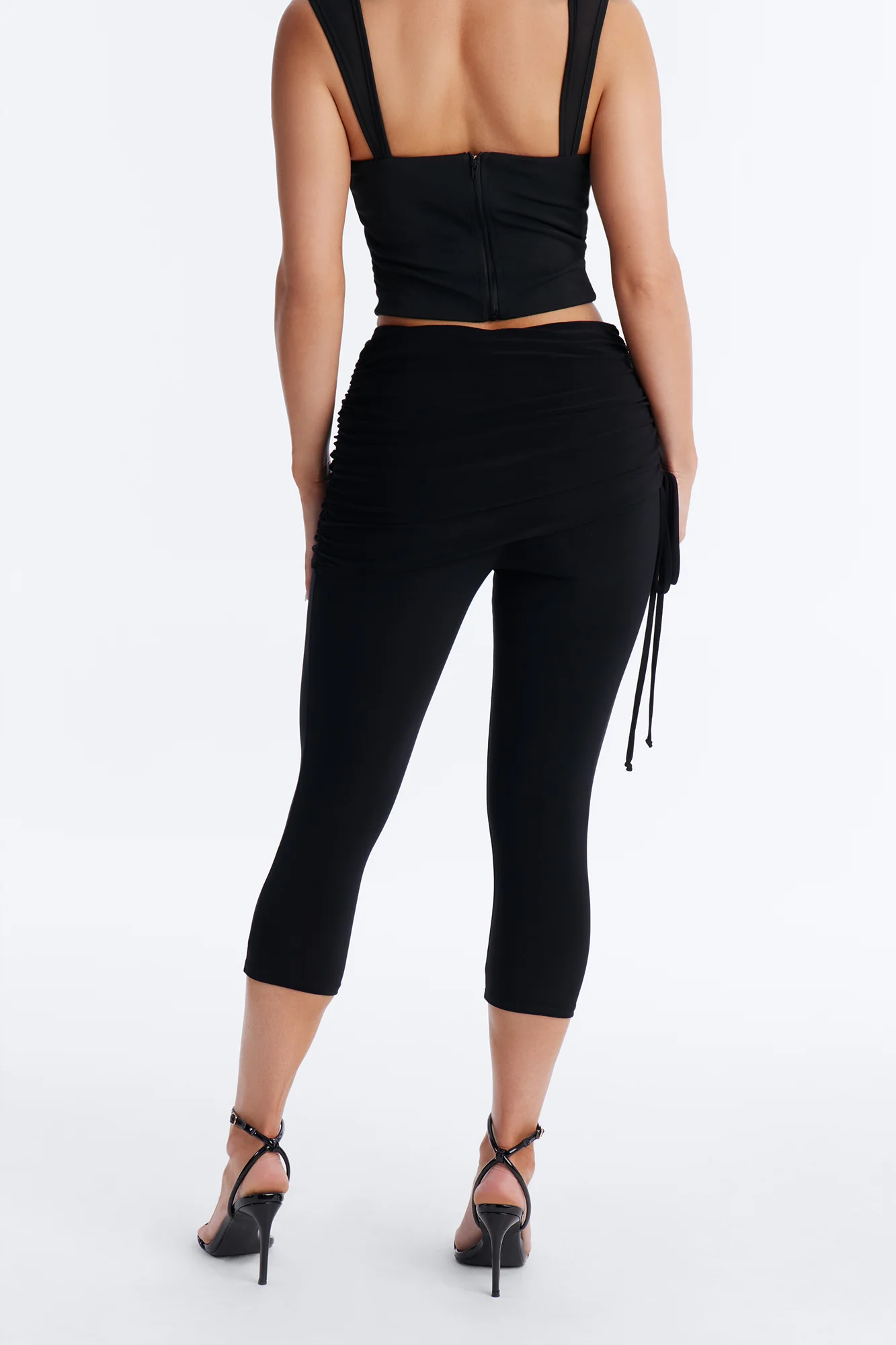 Teya Mid Rise Draped Ruched Capri Legging 19″ - Black - Image 4