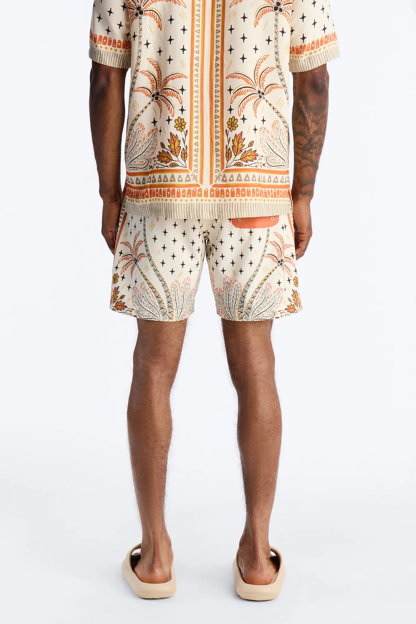 Tropical Twilight Resort Swim Trunk 7″ - Off White - Image 4