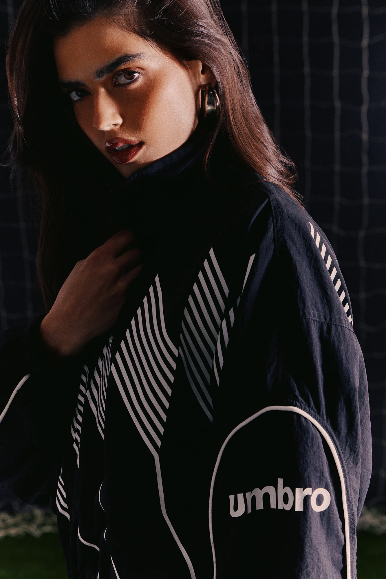 Umbro Windbreaker Cropped Jacket - Black - Image 3