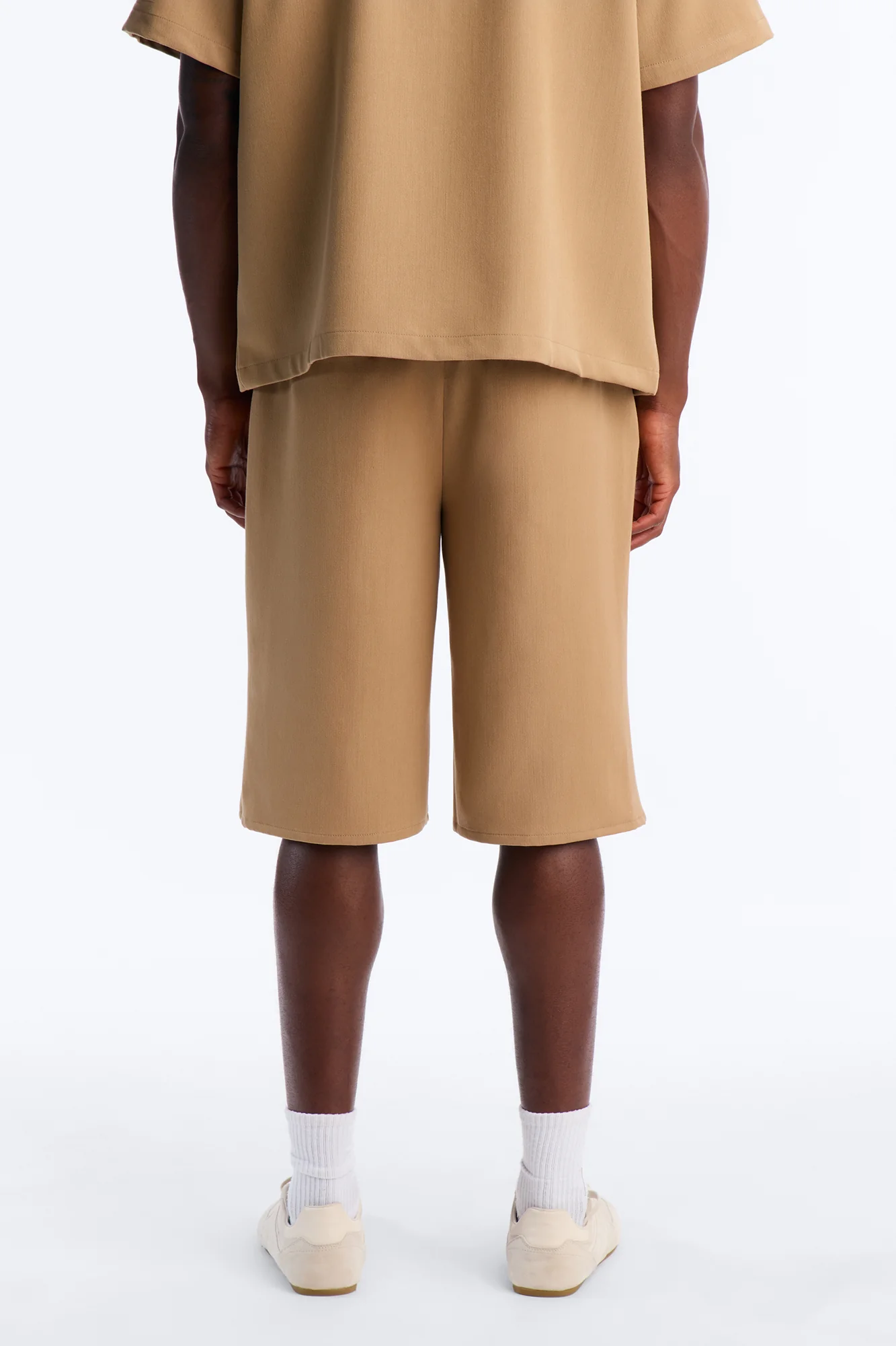 Ventura Tailored Relaxed Short - Brown - Image 4