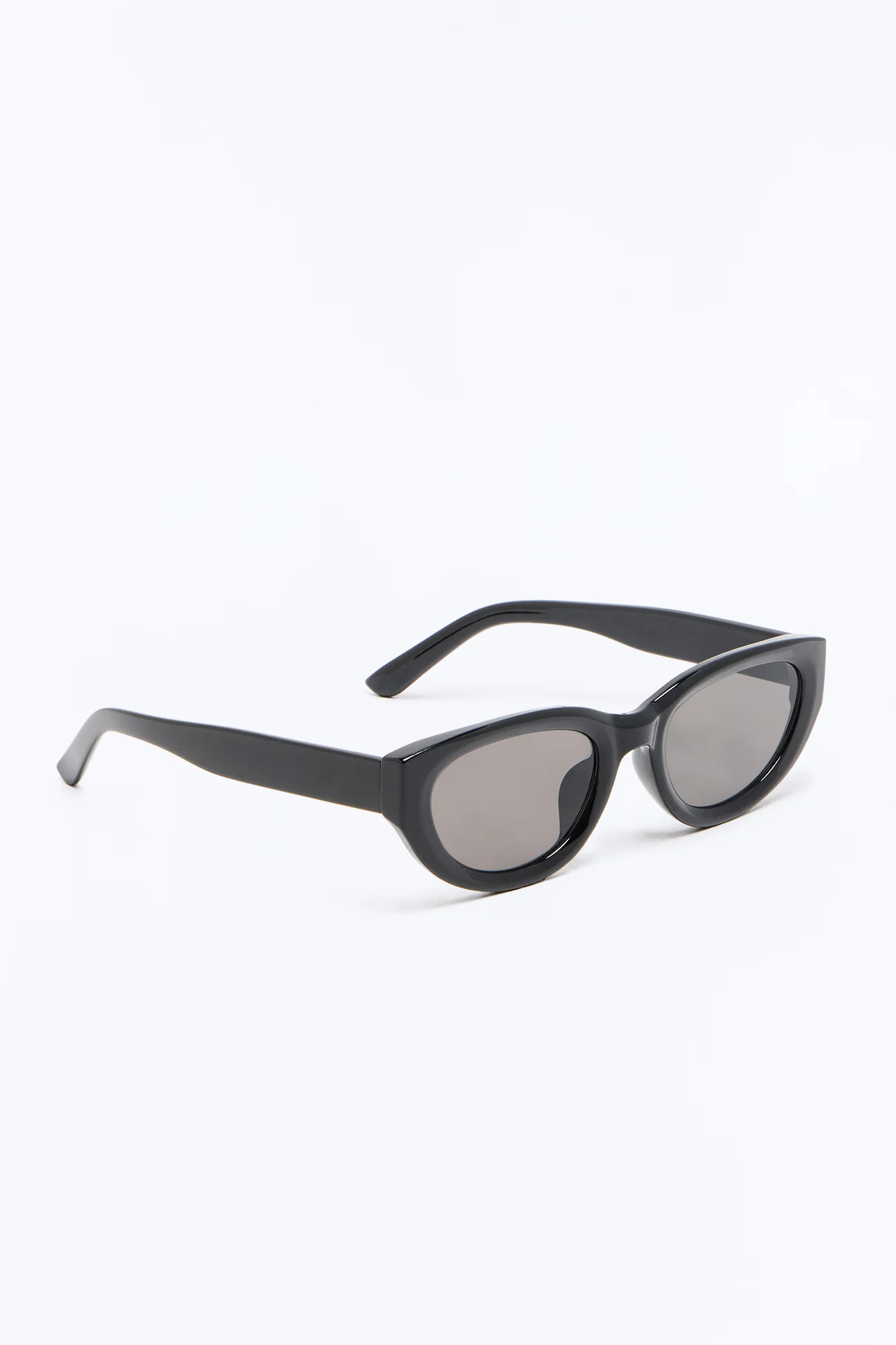 Weekend Things Sunglasses - Black - Image 4