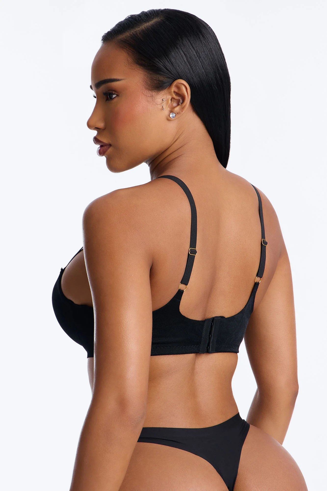 Your Girl Smoothing Back Underwire Molded Cup Bra - Black - Image 3